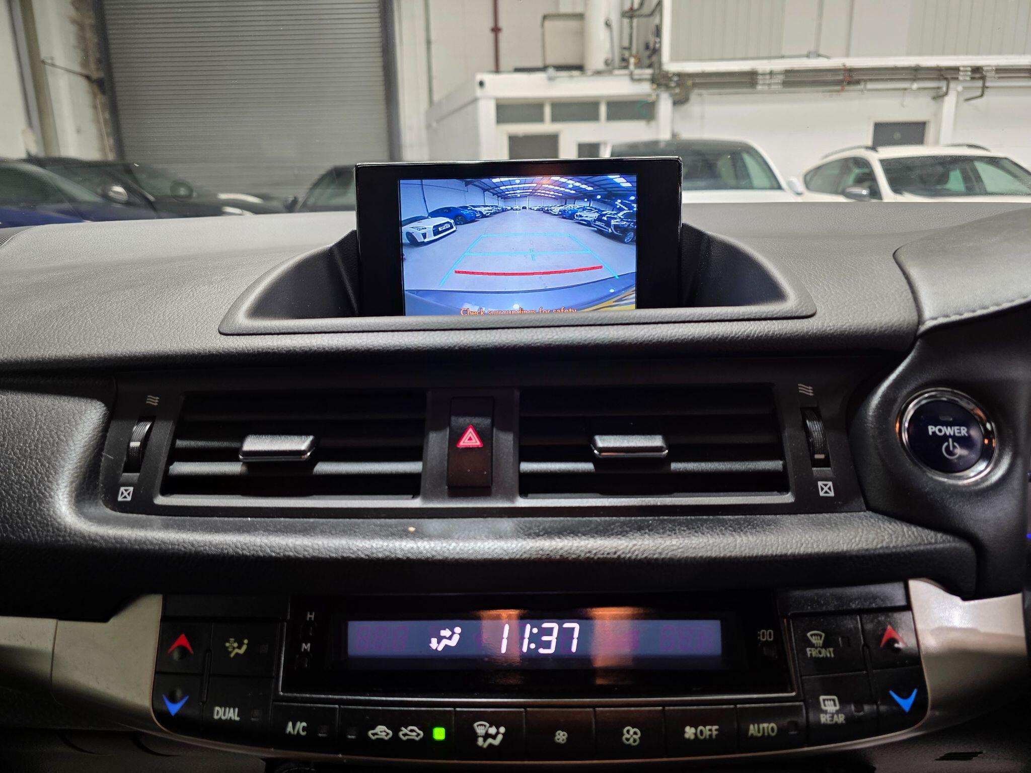 Lexus CT view 8