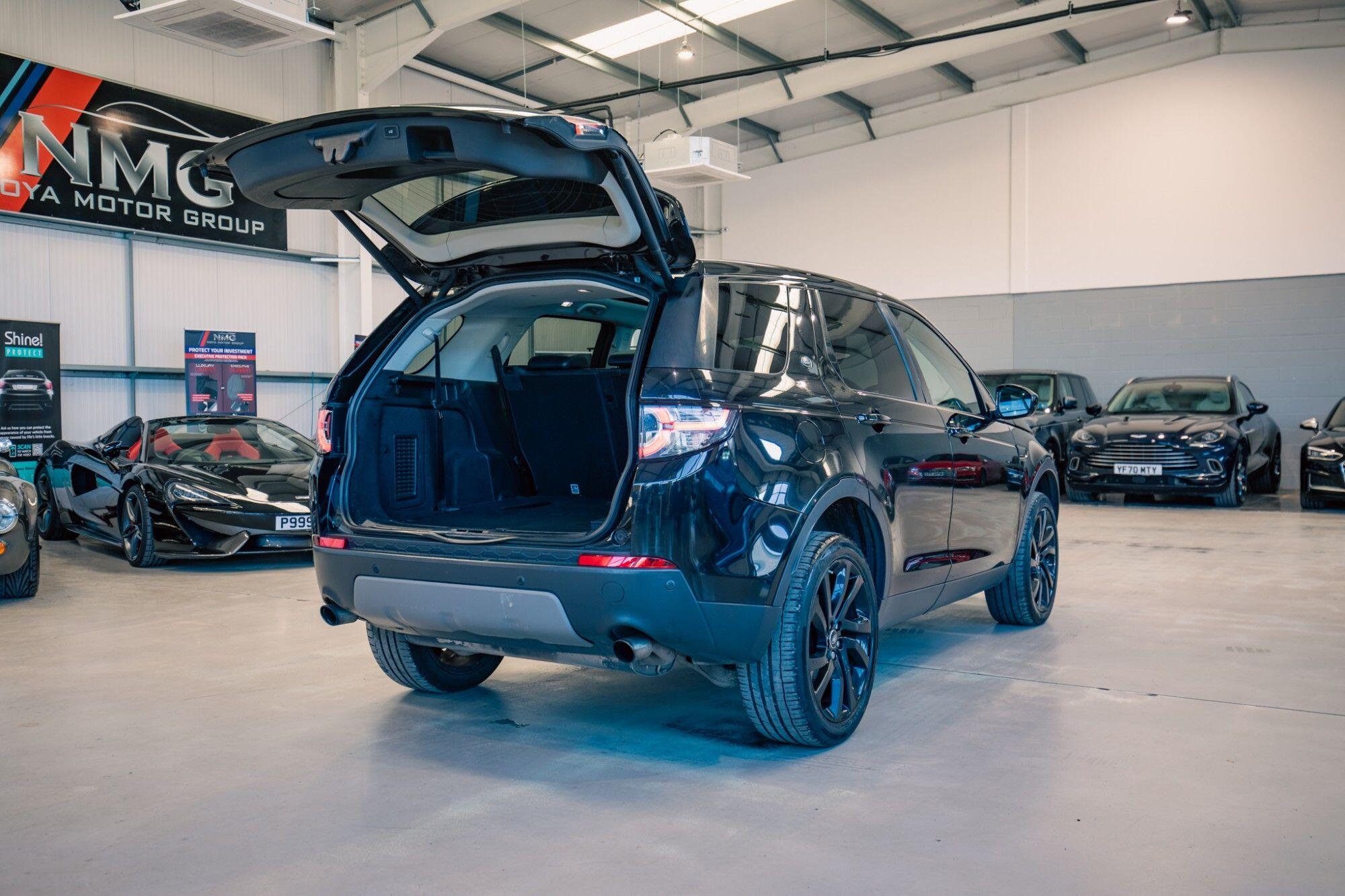 Land Rover Discovery Sport view 28