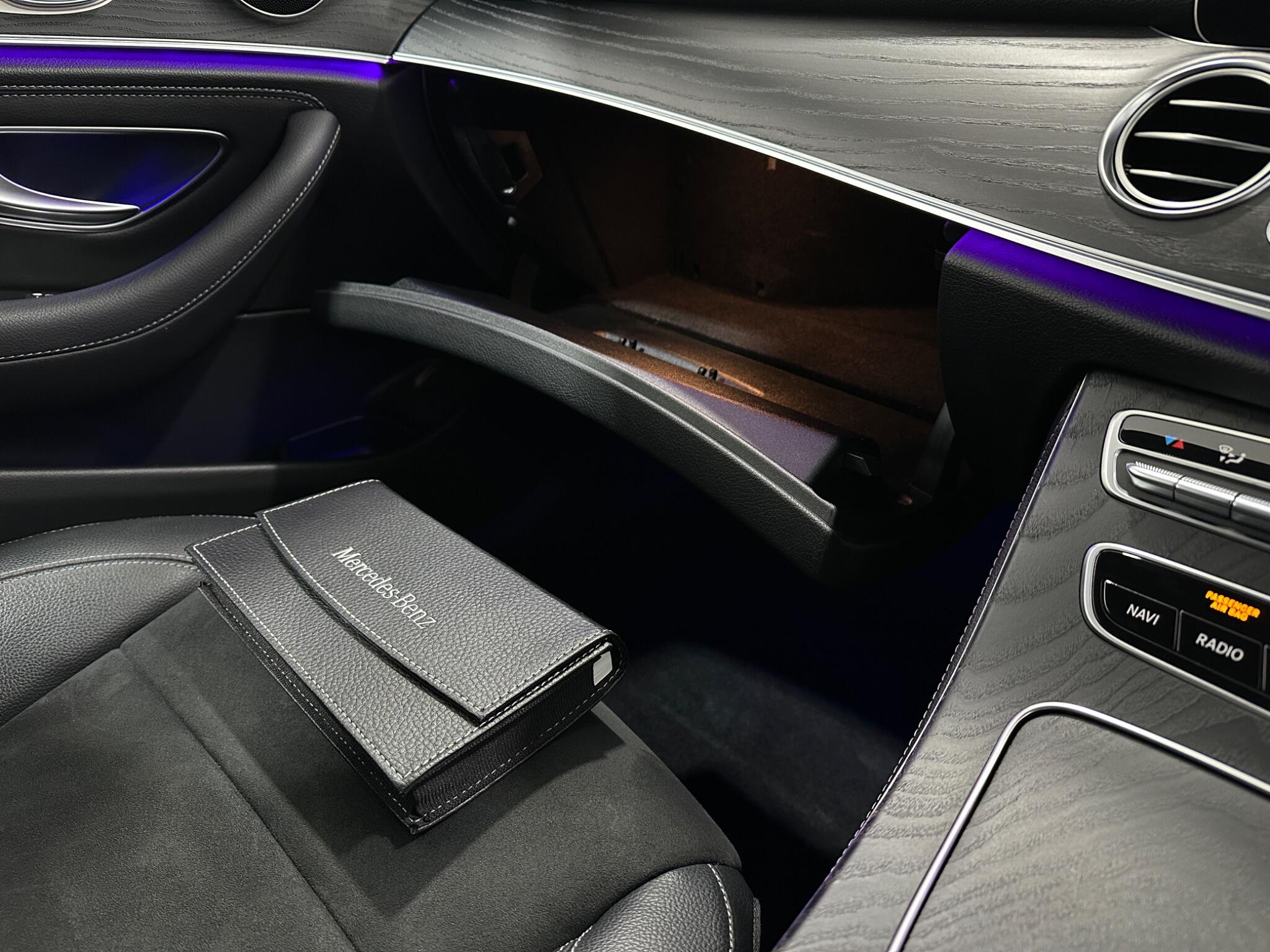 Mercedes-Benz E Class view 30
