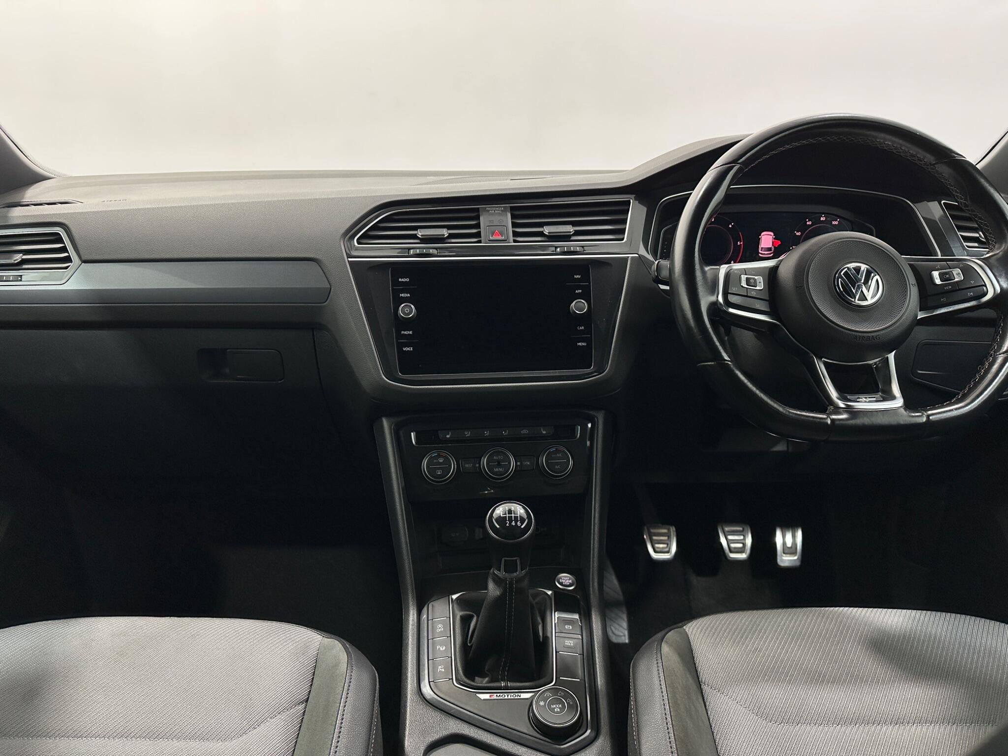 Volkswagen Tiguan view 20