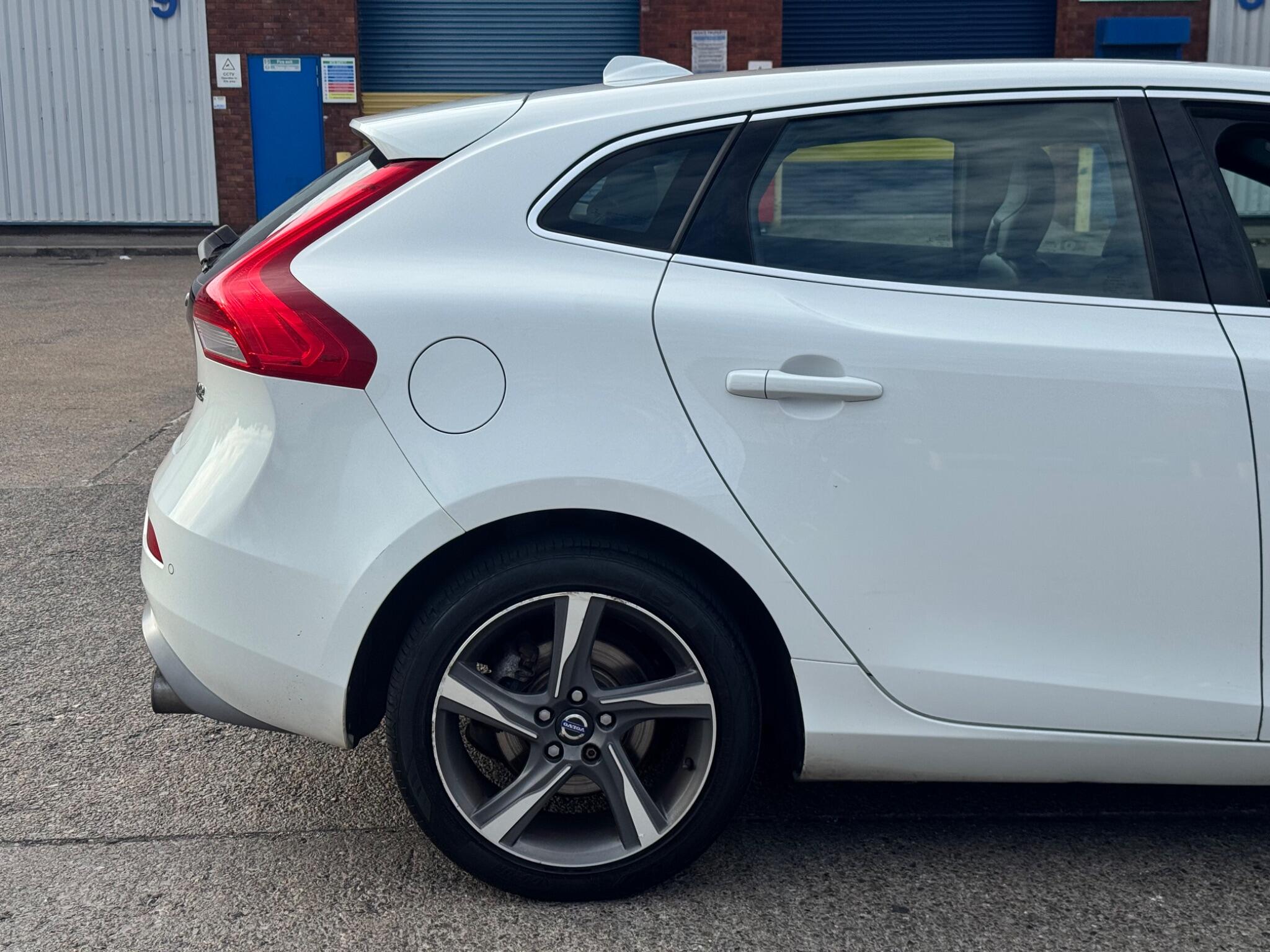 Volvo V40 view 38
