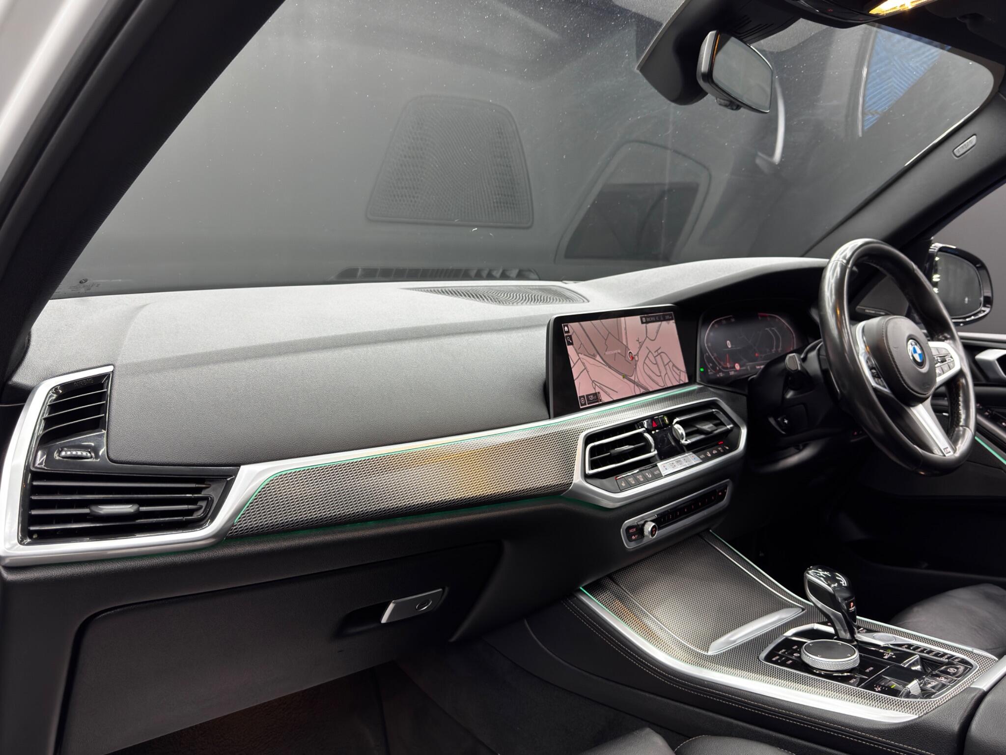 BMW X5 view 12