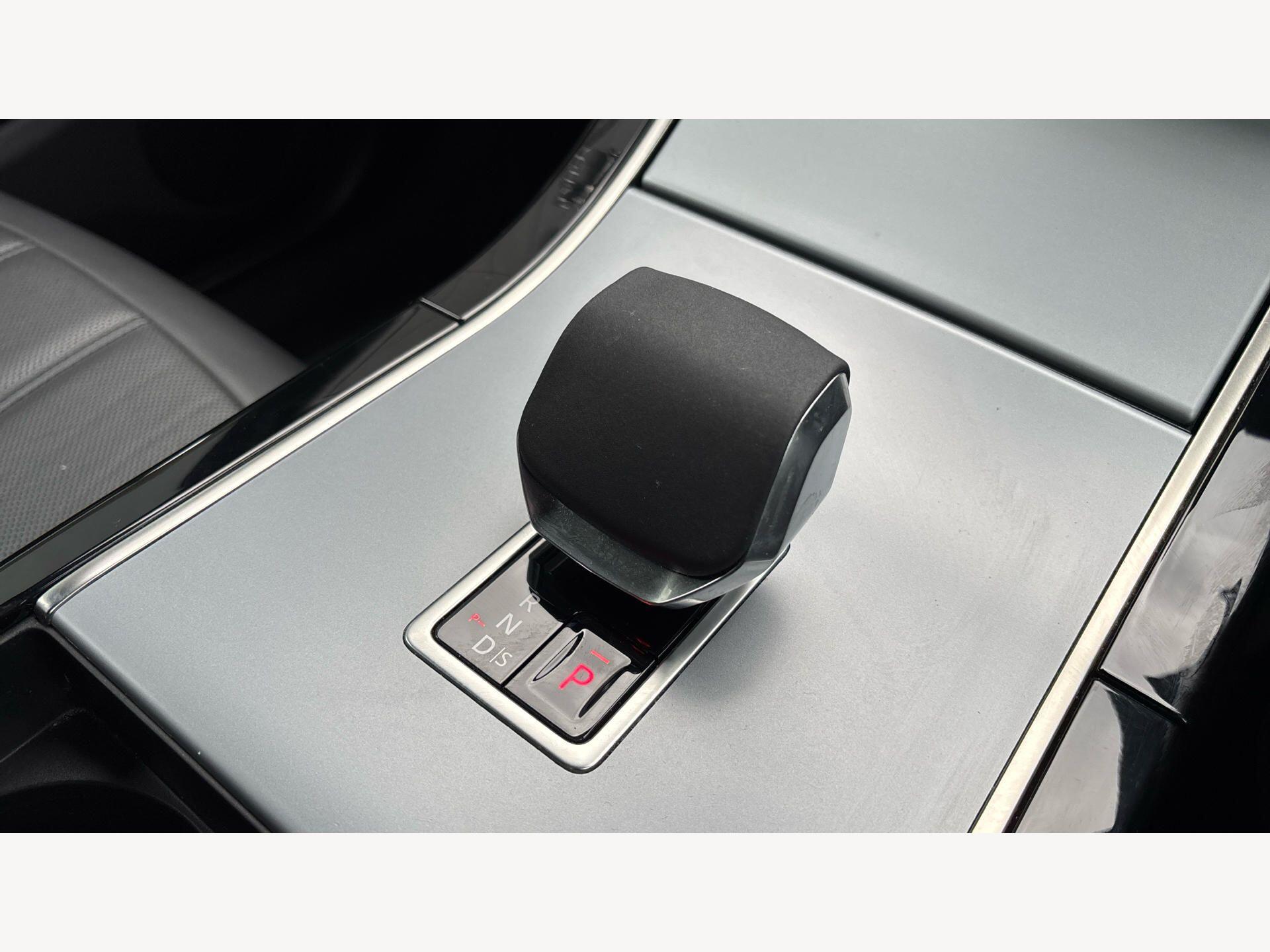 Land Rover Range Rover Evoque view 16