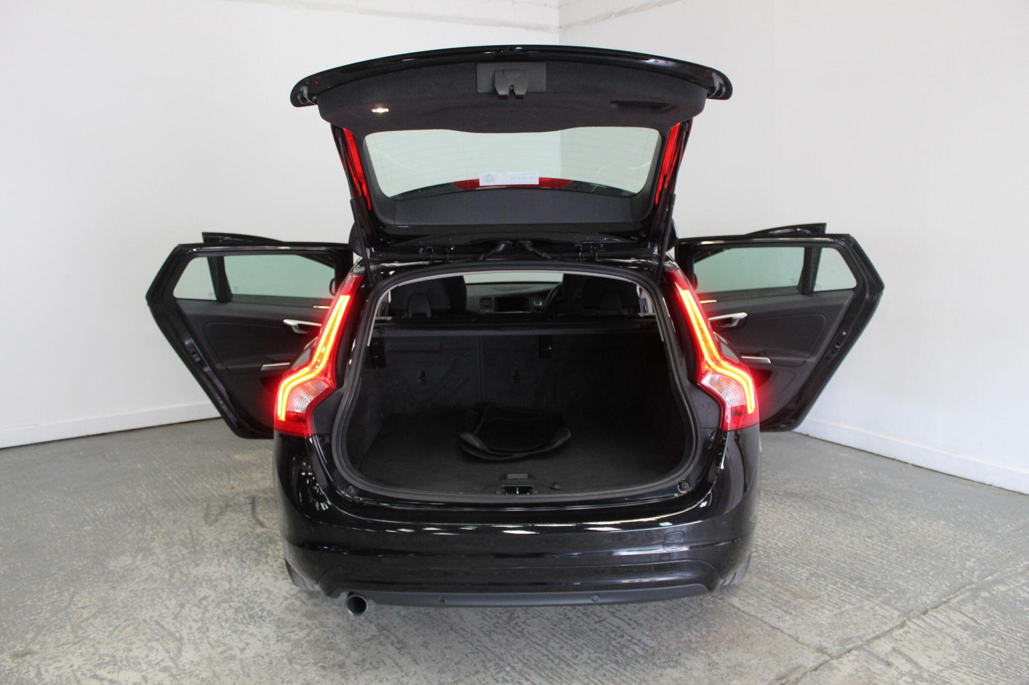 Volvo V60 view 22