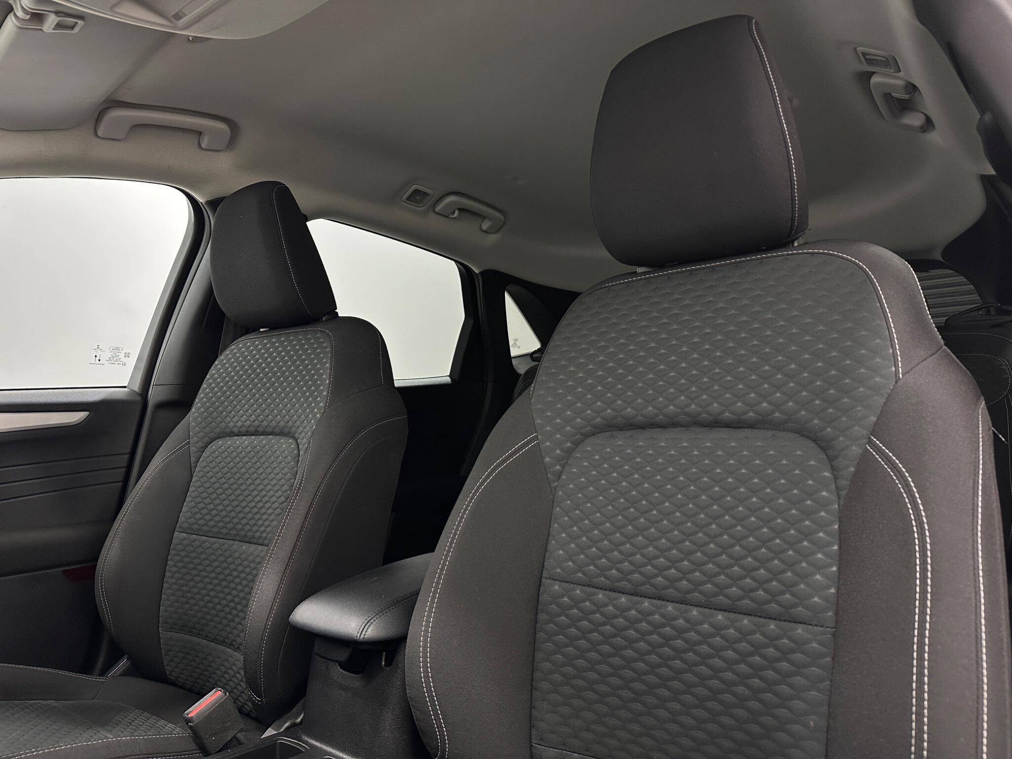 Ford Kuga view 35