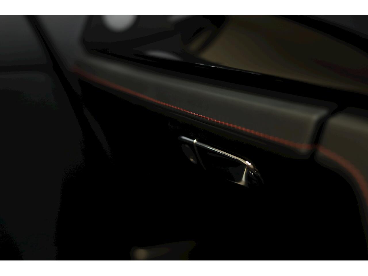Rolls-Royce Dawn view 61