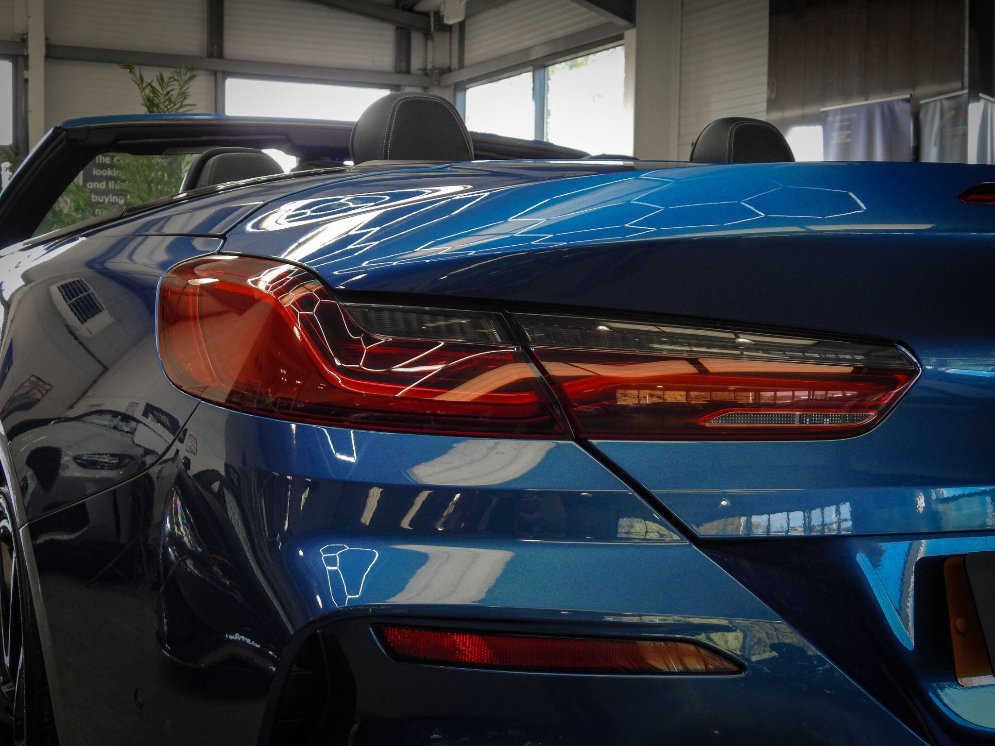 BMW 8 Series view 17