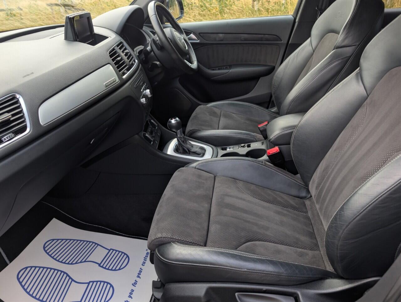 Audi Q3 view 36