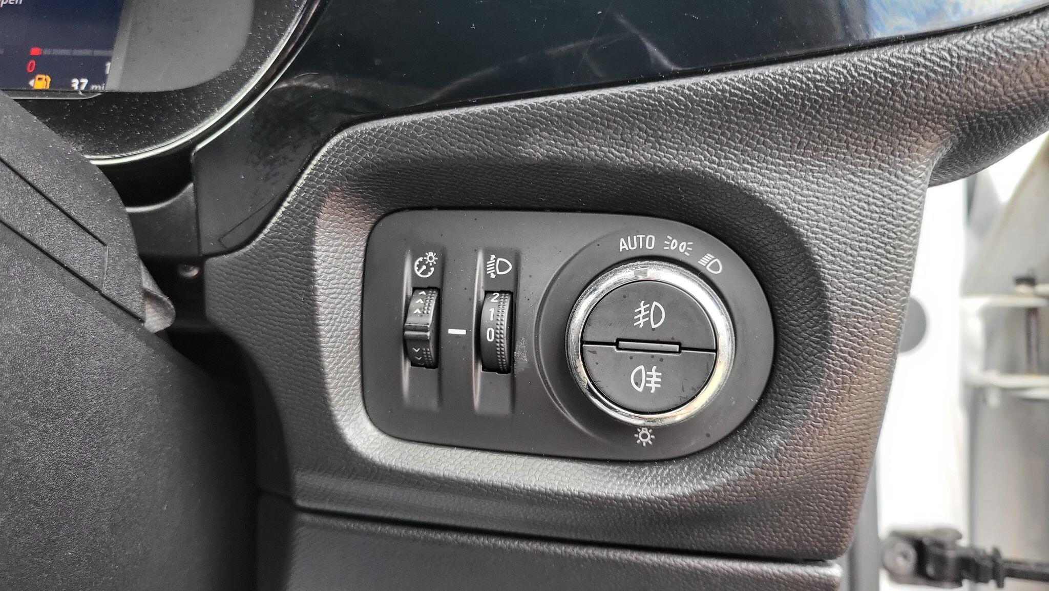Vauxhall Corsa view 22