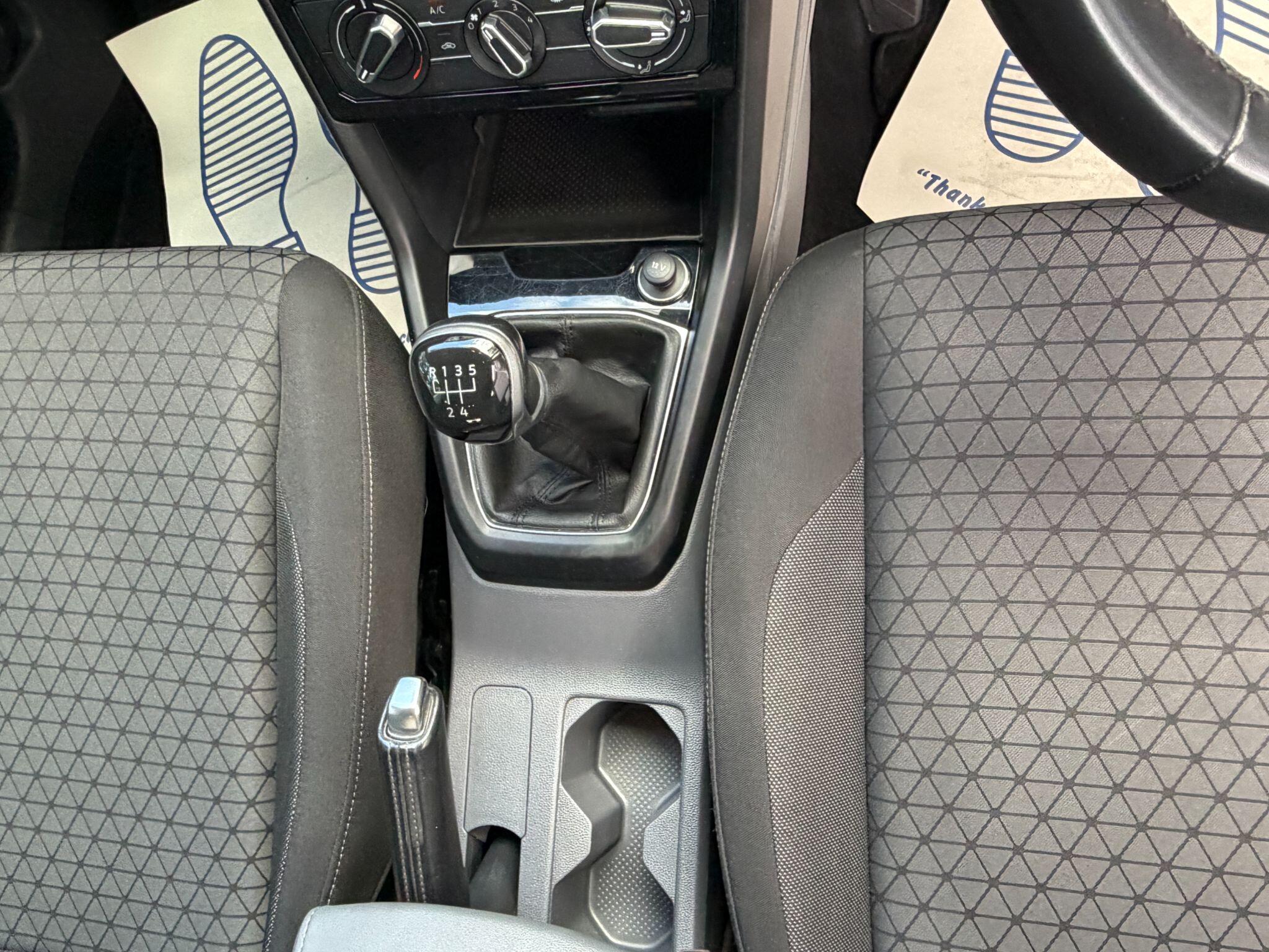 Volkswagen T-Cross view 24