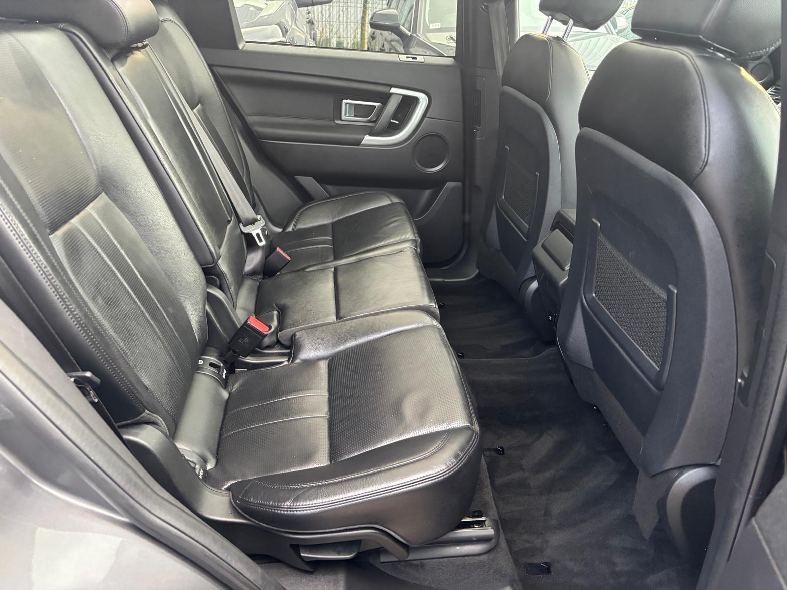 Land Rover Discovery Sport view 19