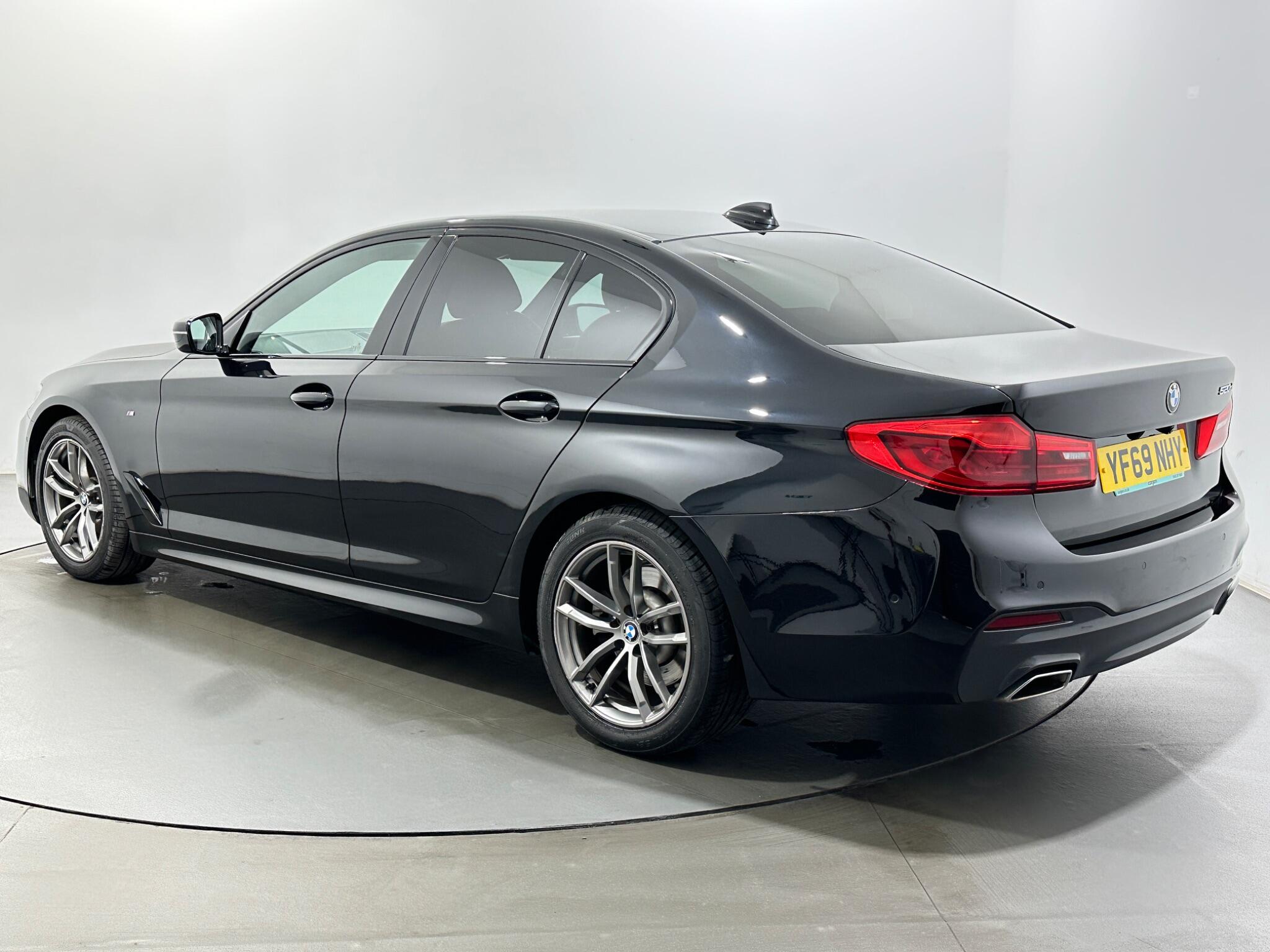 BMW 5 Series view 6
