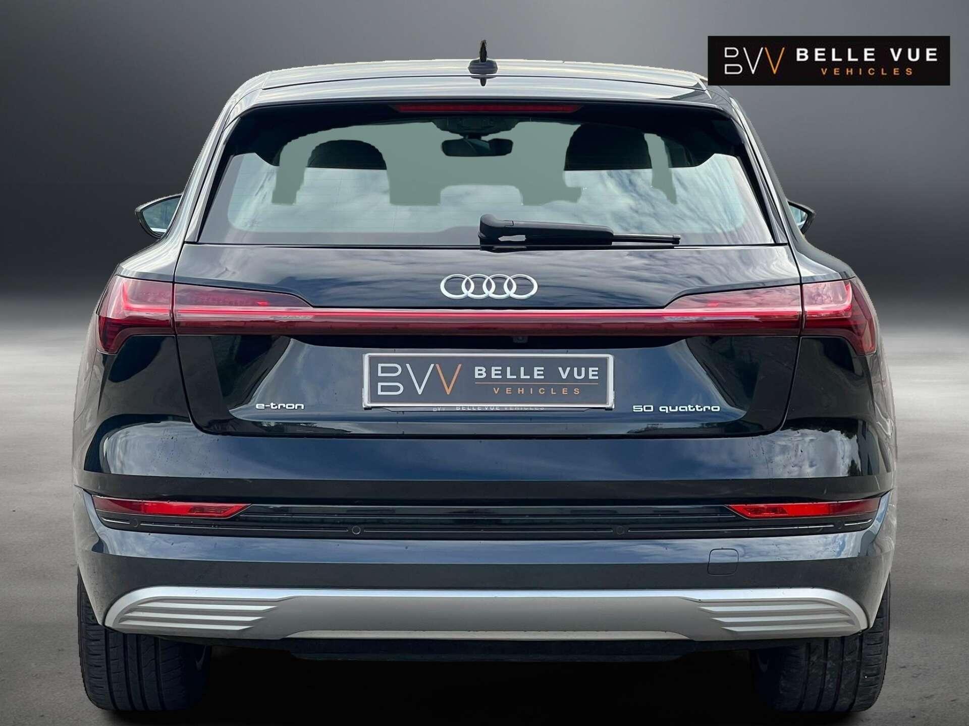 Audi E-Tron view 21