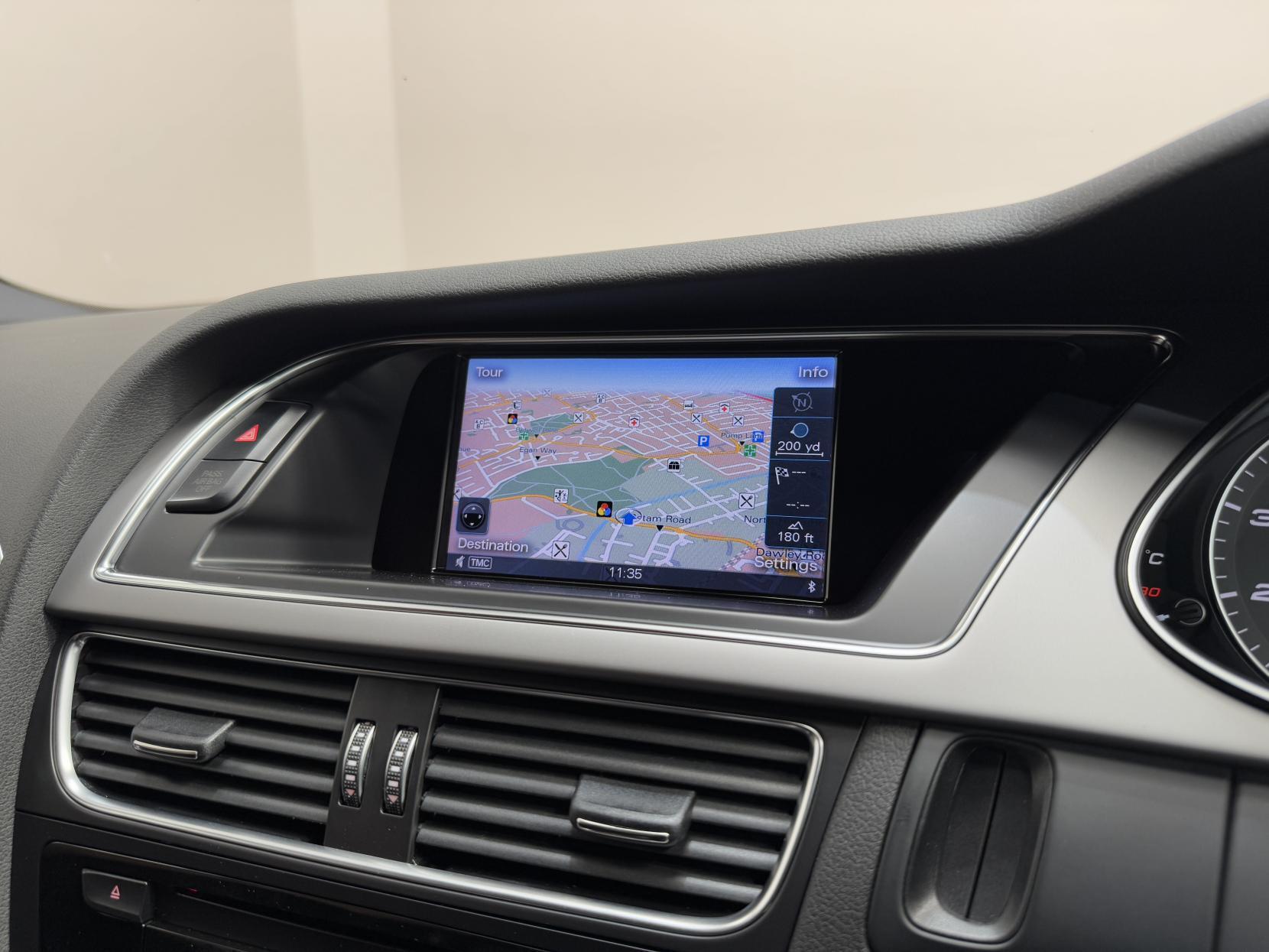 Audi S4 Avant view 22