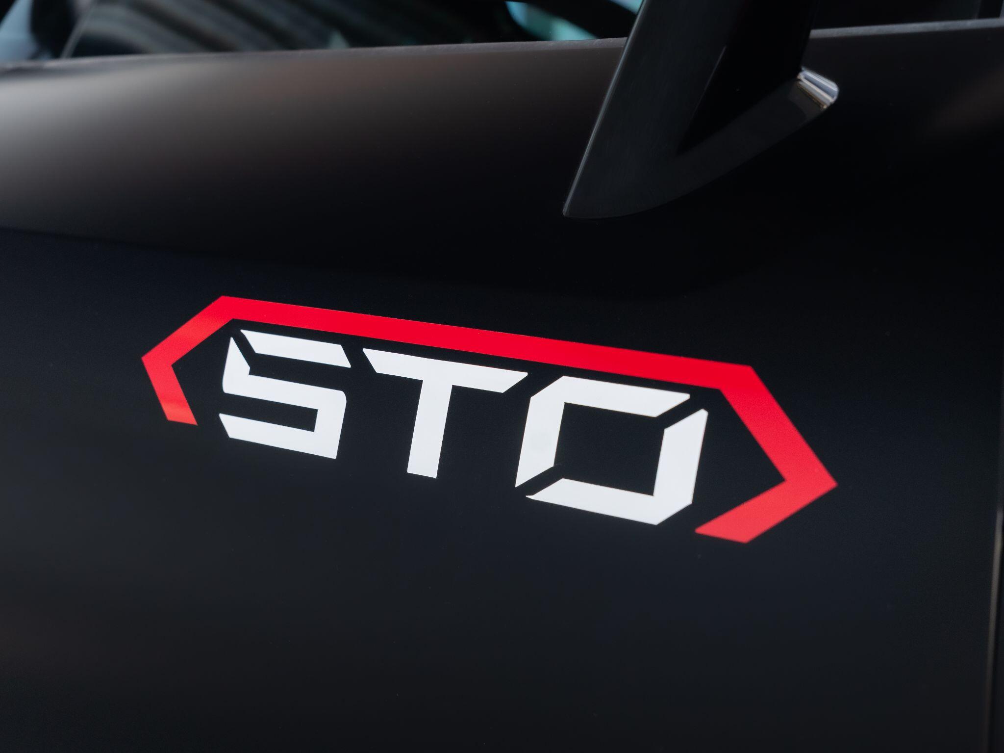Lamborghini Huracan view 15