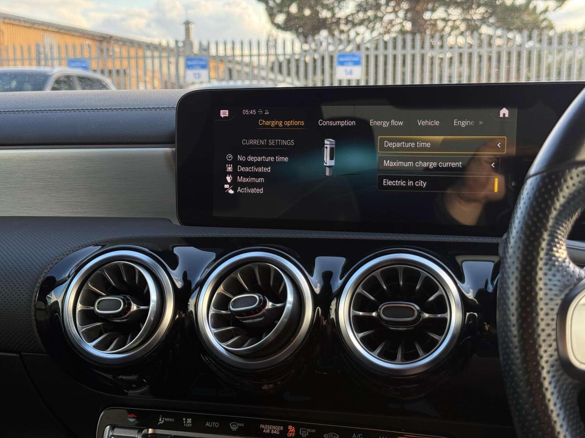 Mercedes-Benz Cla view 71