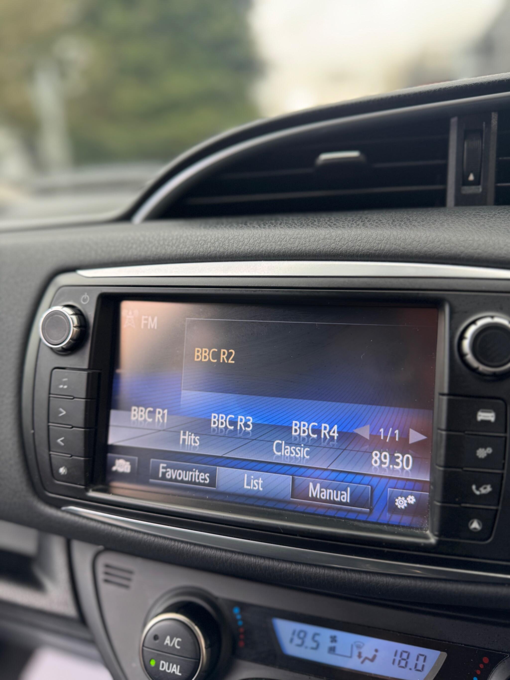 2017 Toyota Yaris 1.5 VVT-h Excel E-CVT Euro 6 (s/s) 5dr (15in Alloy) image 53