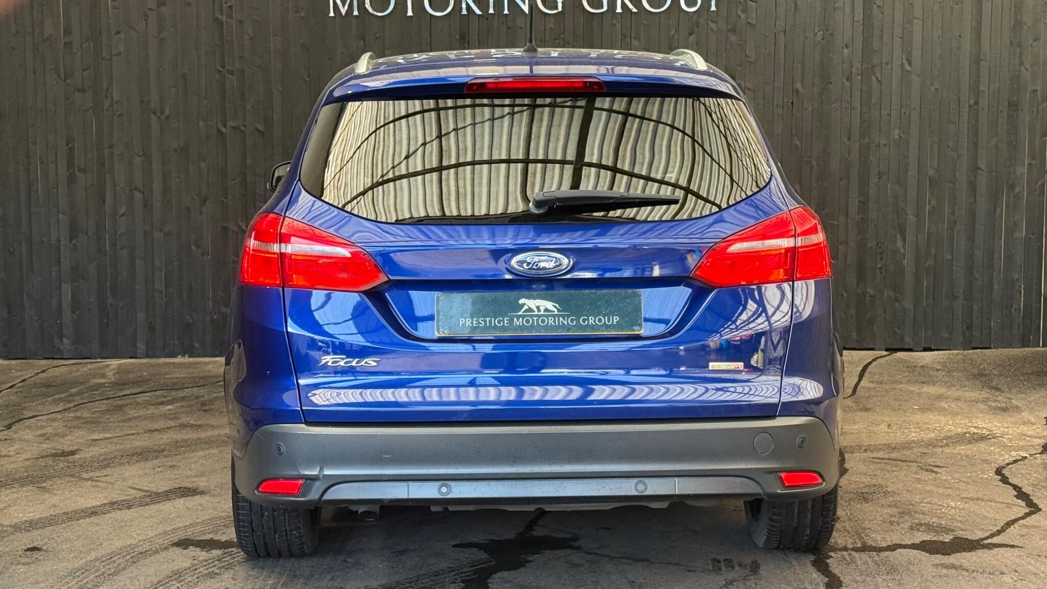 Ford Focus view 25