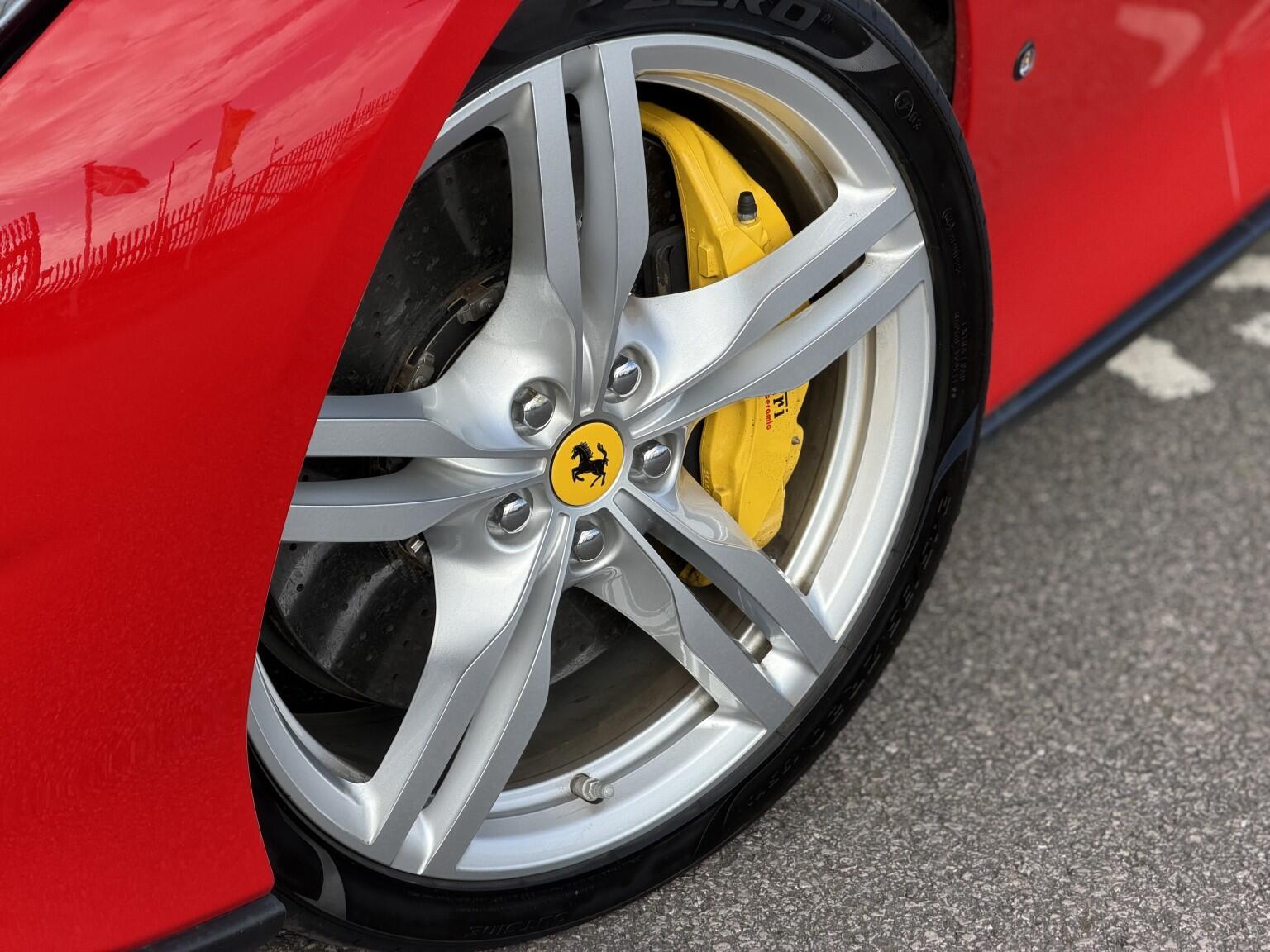 Ferrari Portofino view 24