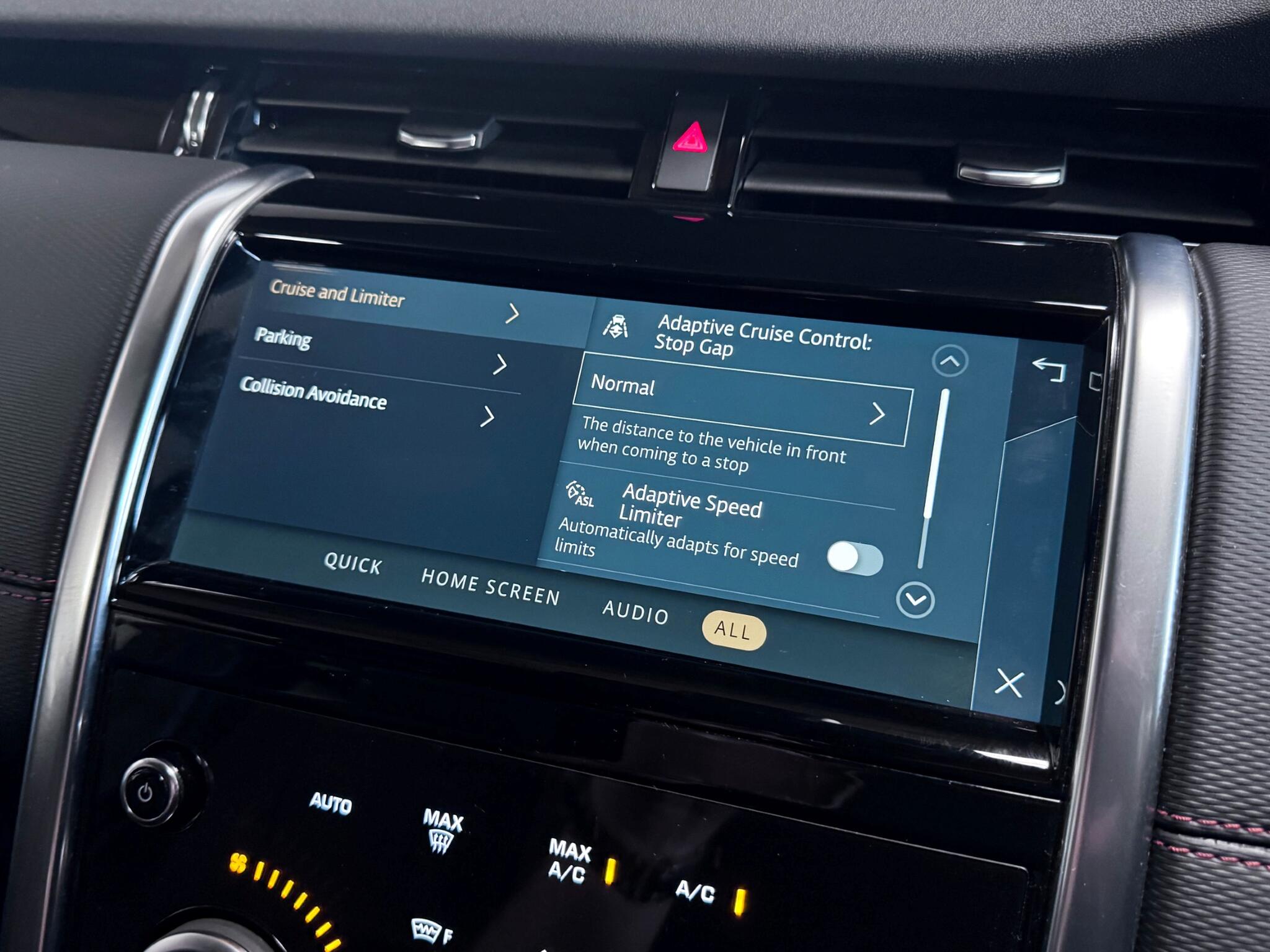 Land Rover Discovery Sport view 69