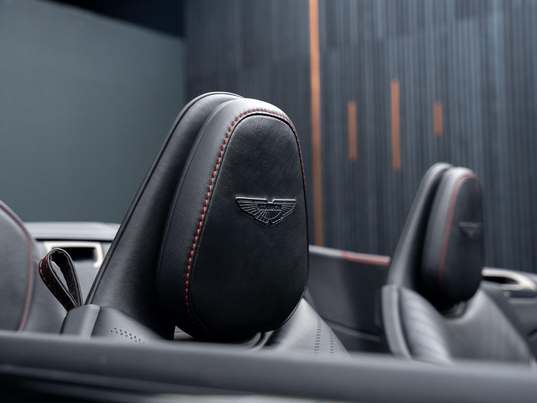 Aston Martin DB11 view 32