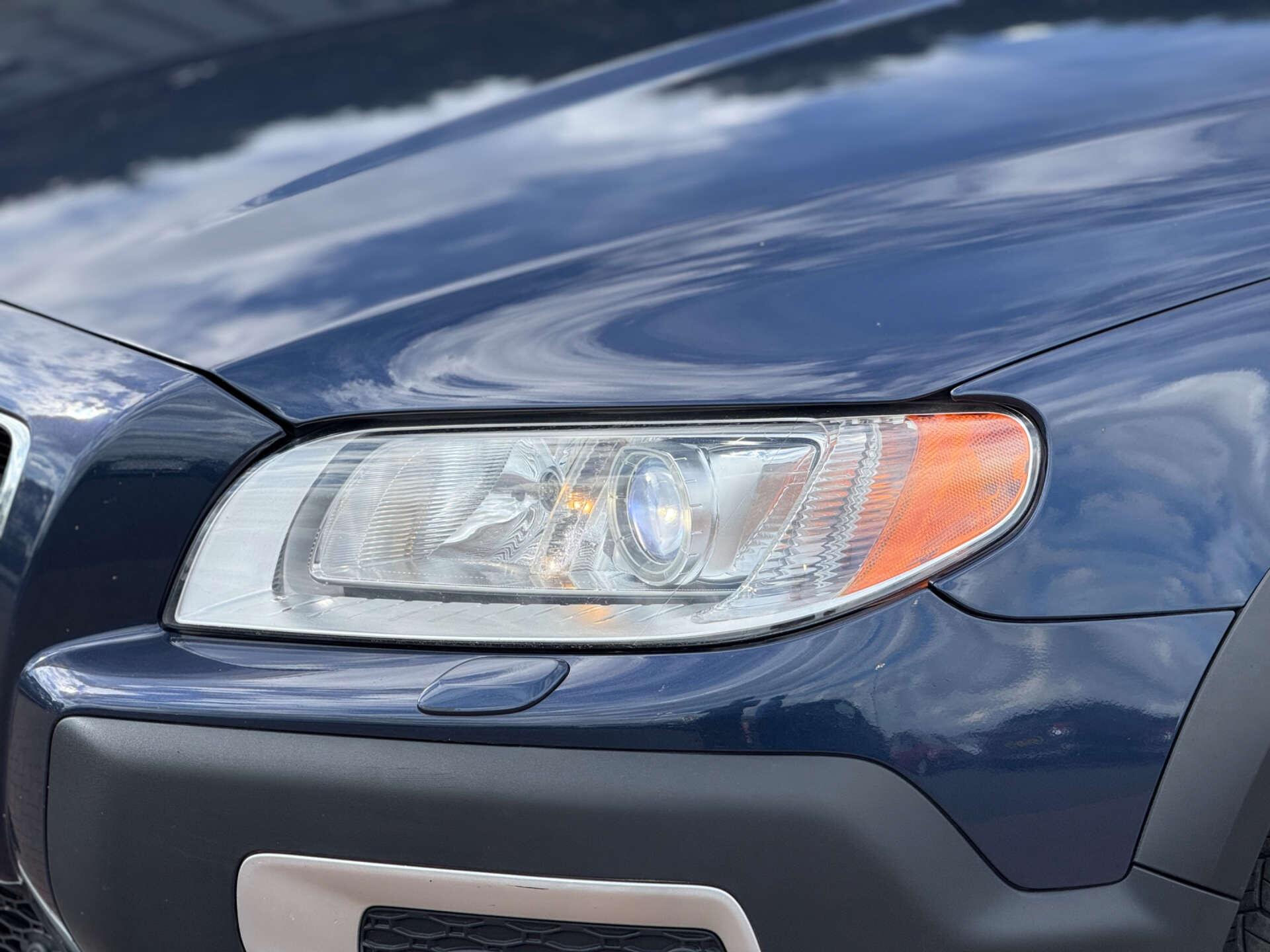 Volvo XC70 view 5