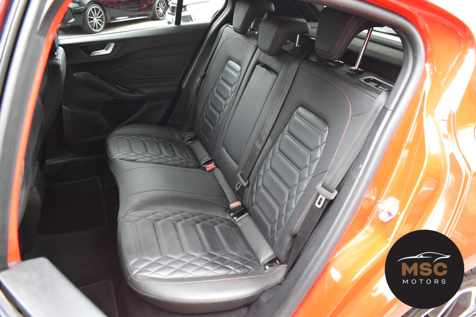 Ford Focus view 40