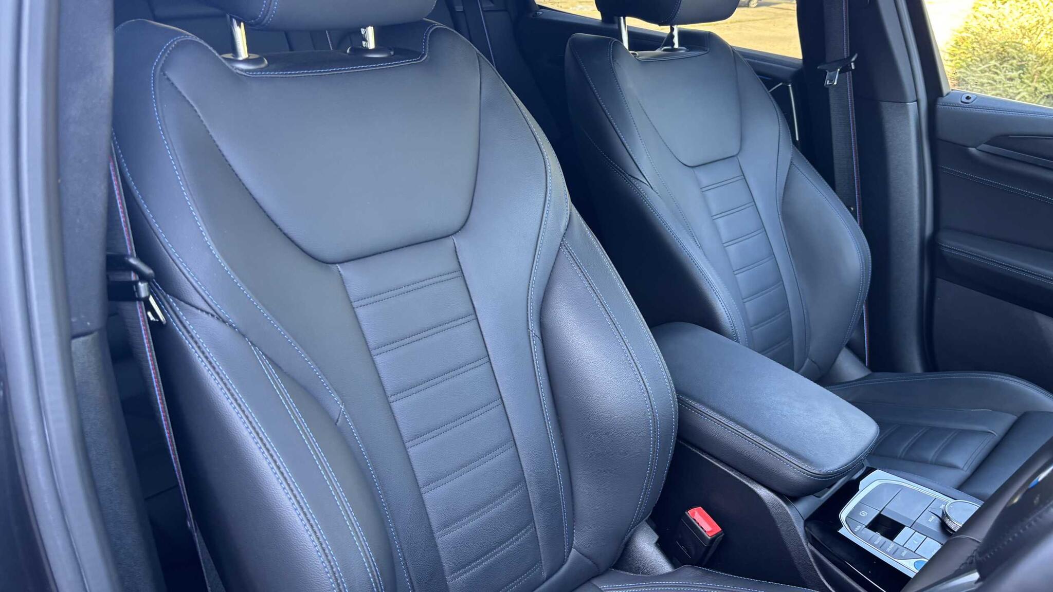 BMW iX3 view 12