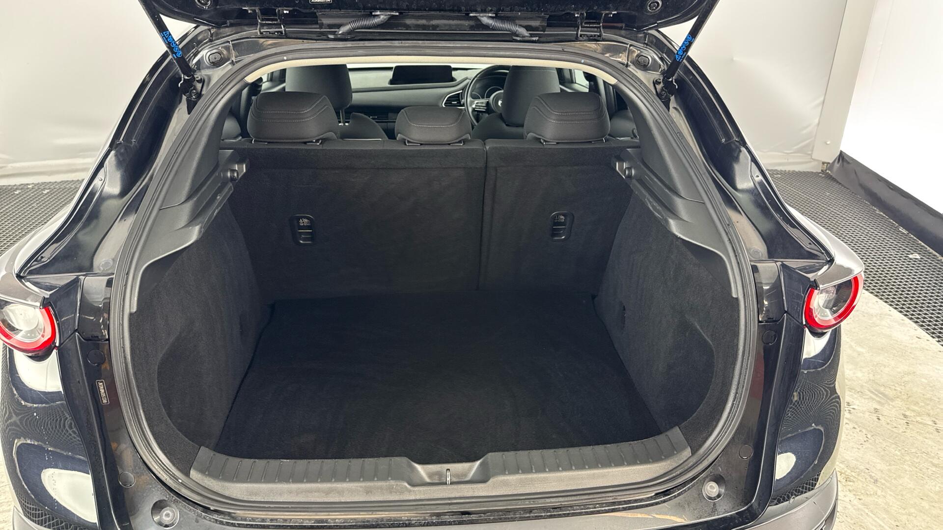Mazda CX-30 view 15