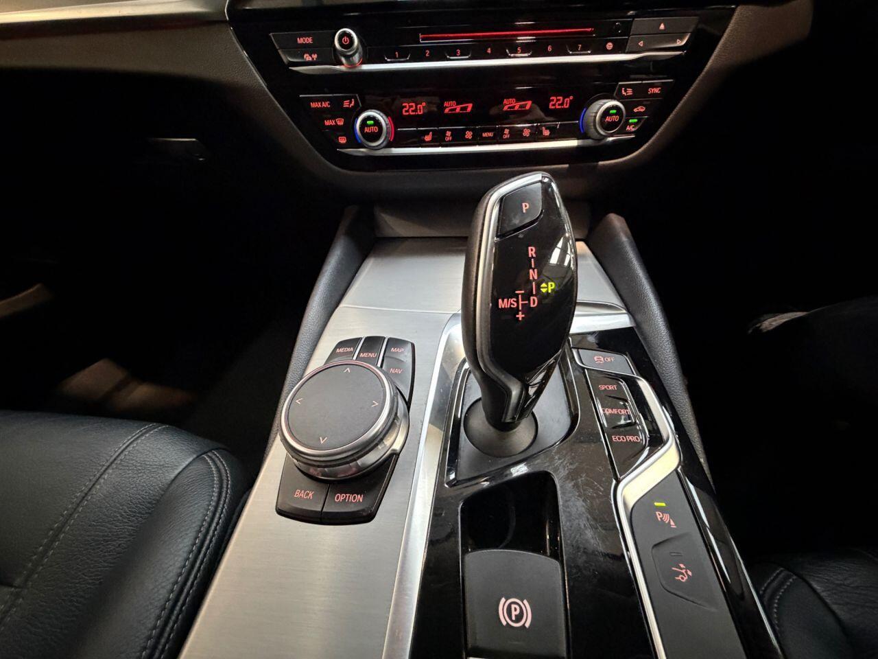 BMW 6 Series Gran Turismo view 20