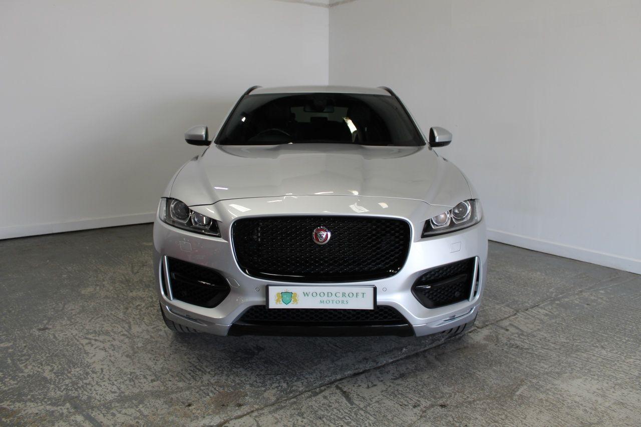 Jaguar F-Pace view 13