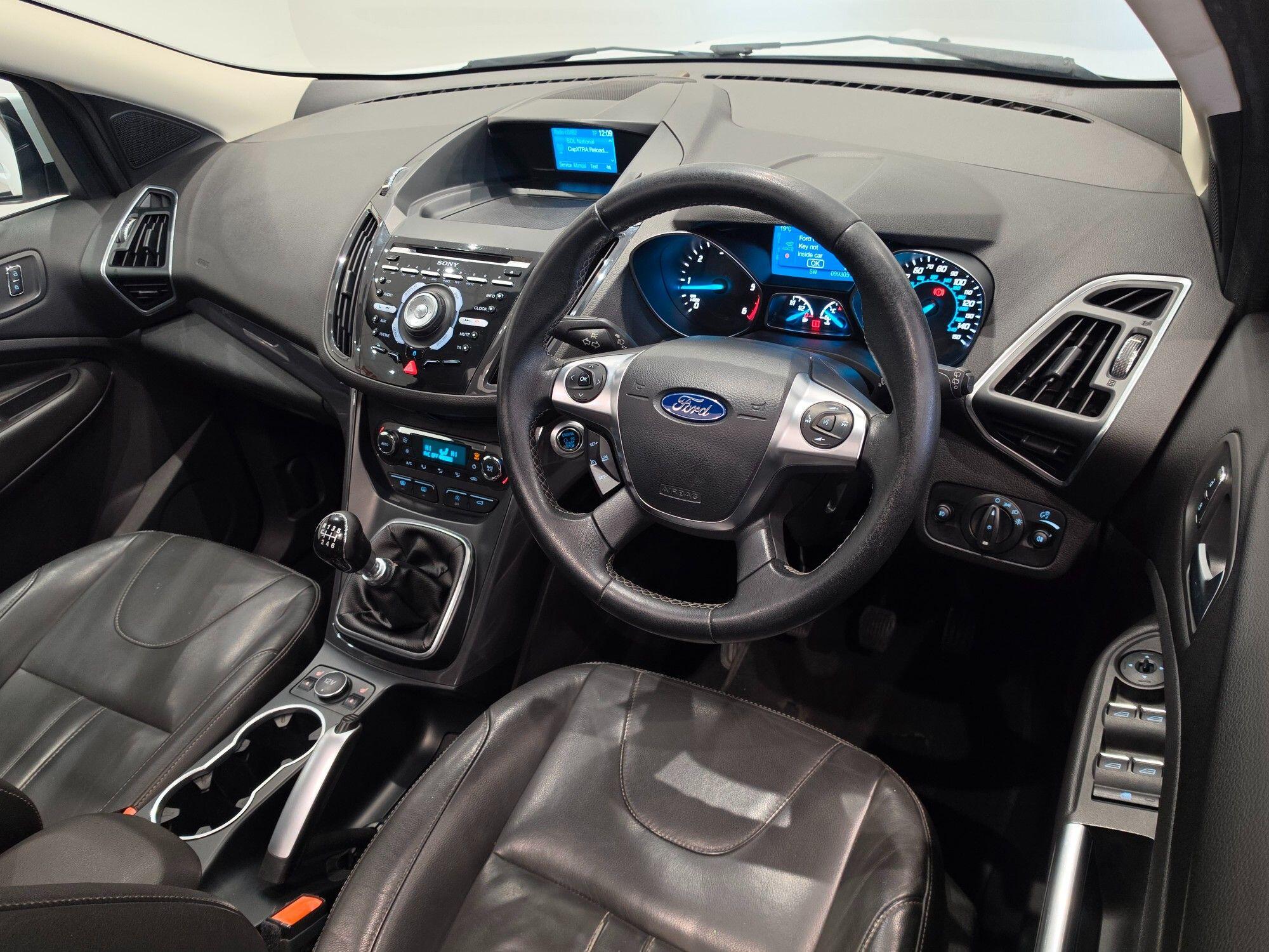 Ford Kuga view 31