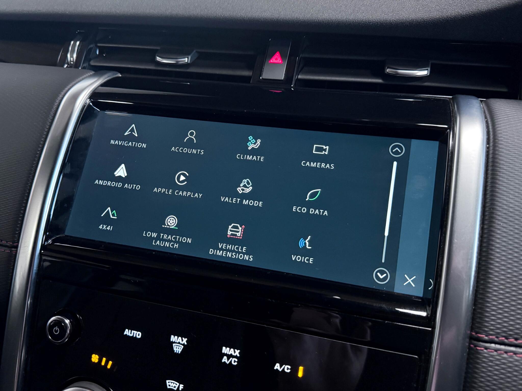 Land Rover Discovery Sport view 57