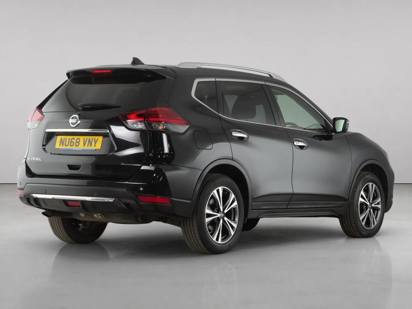 Nissan X-Trail view 10