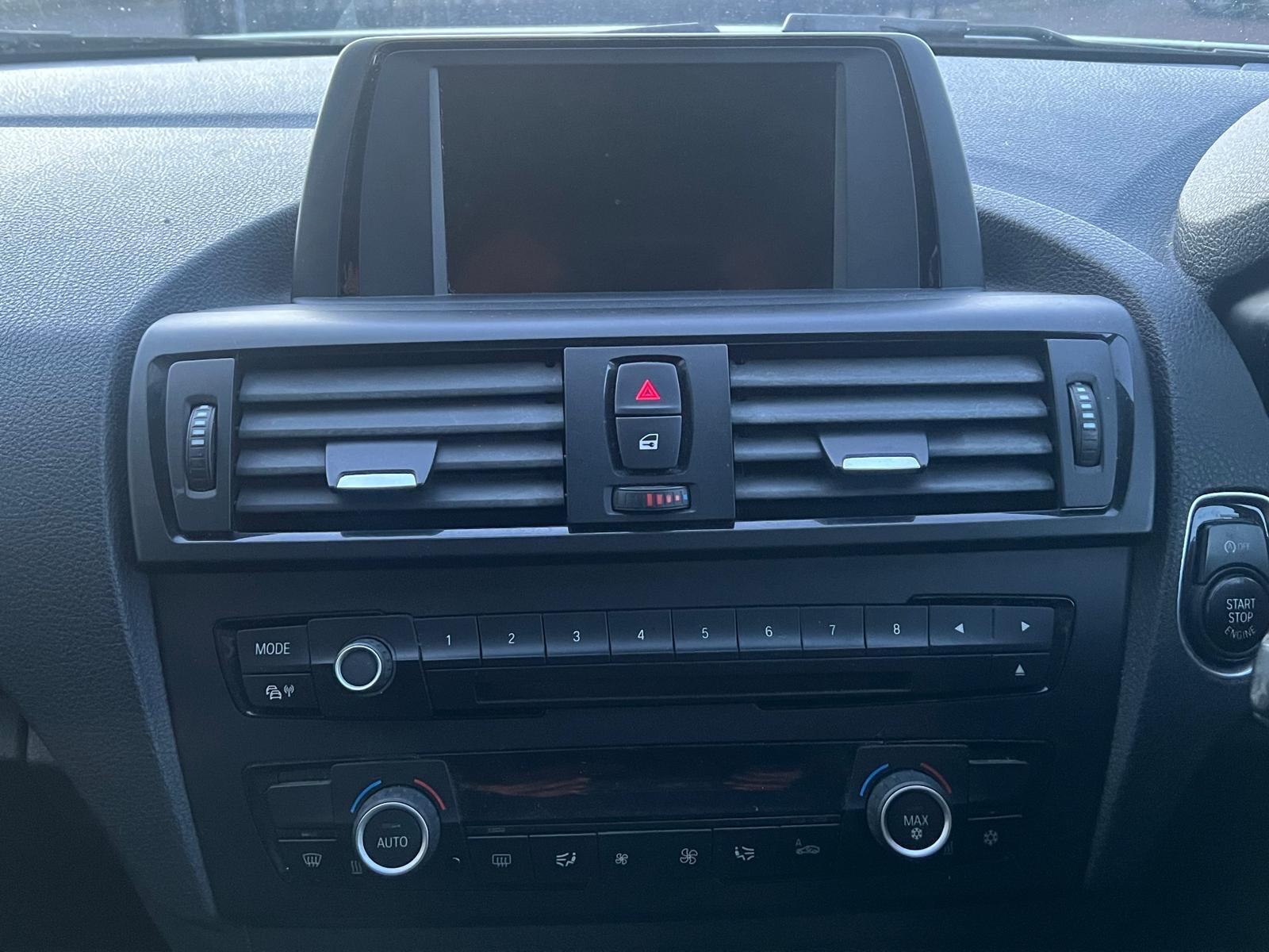BMW 1 Series view 16