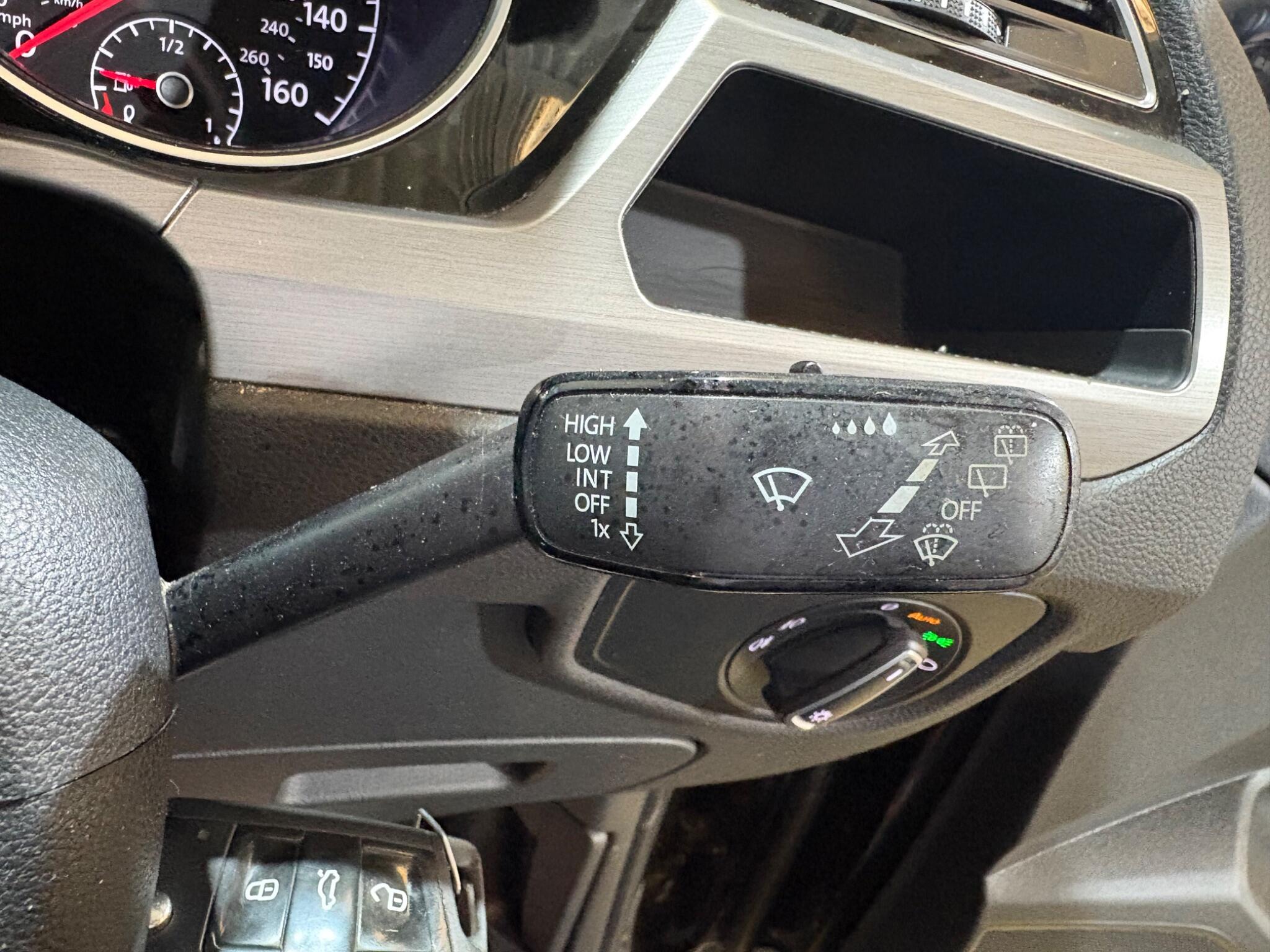 Volkswagen Touran view 62