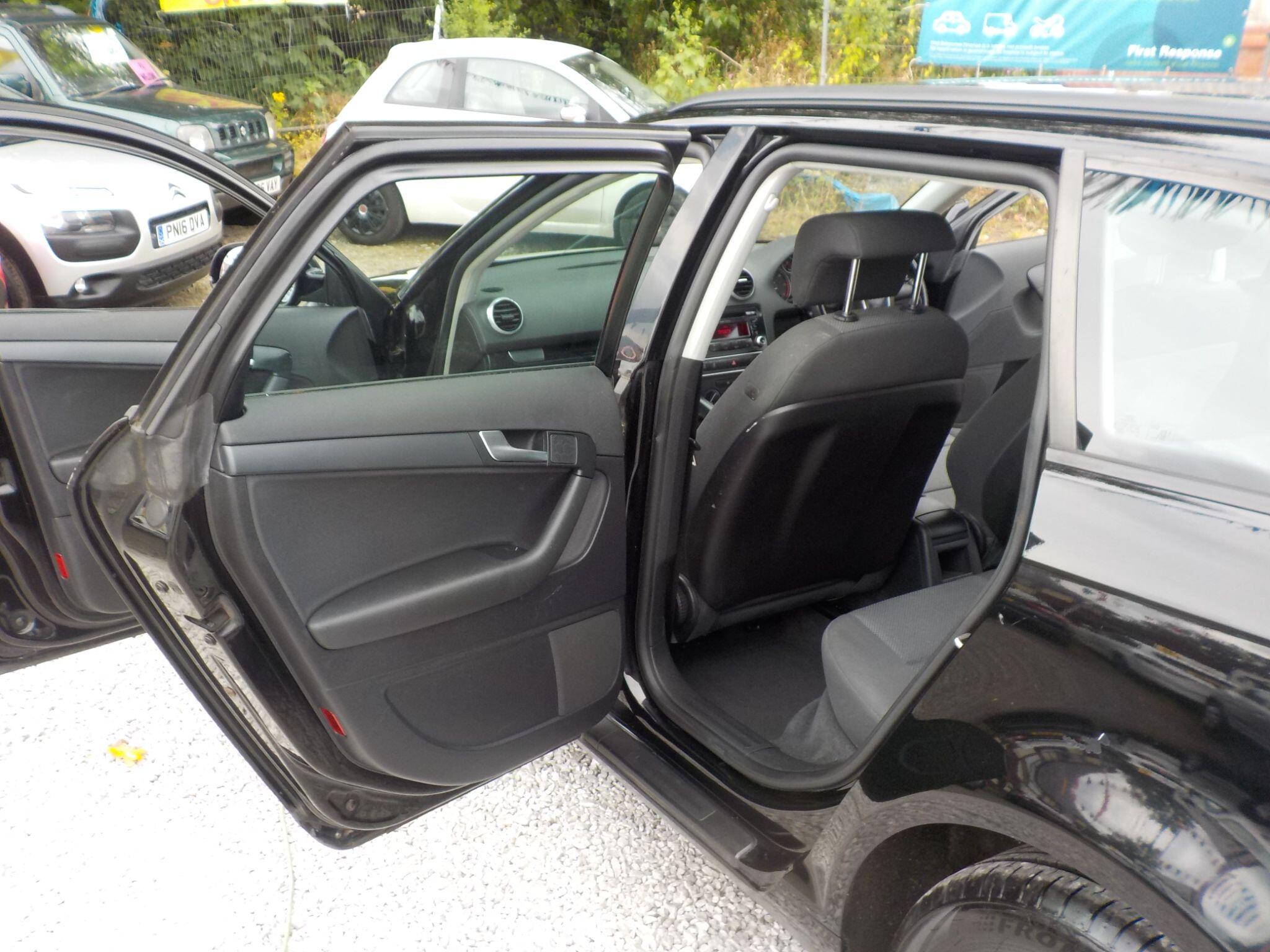 Audi A3 1.6 TDI Sportback Euro 5 (s/s) 5dr