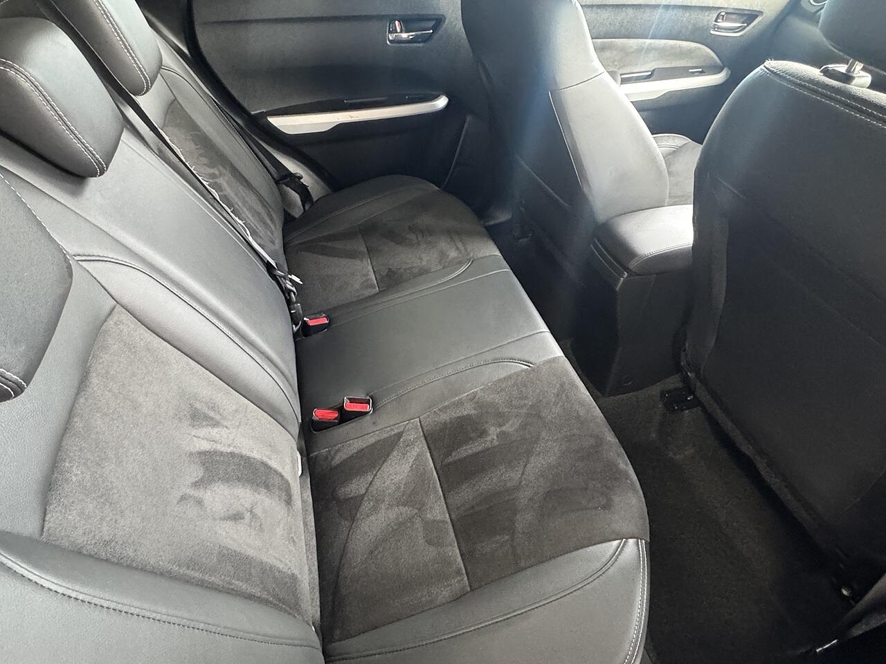Suzuki Vitara view 14