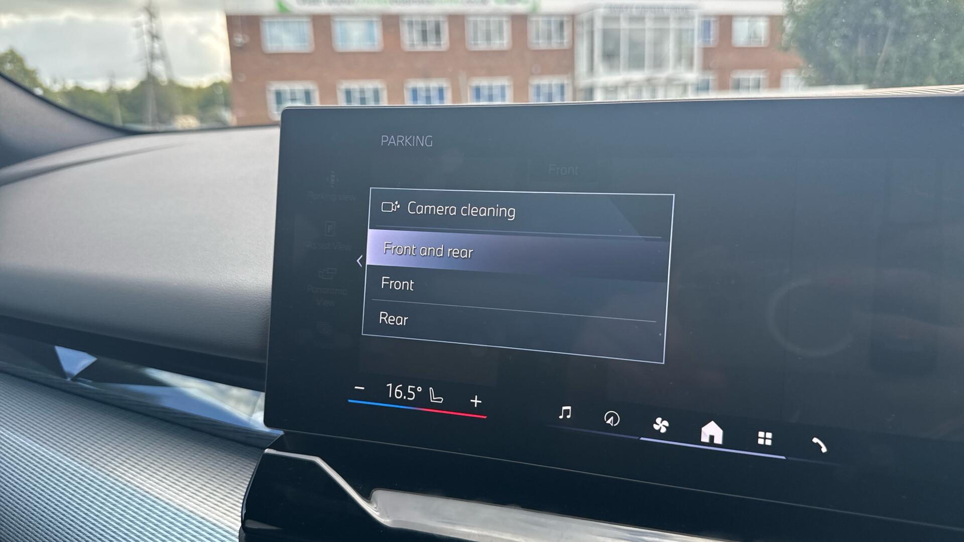 BMW i5 view 71
