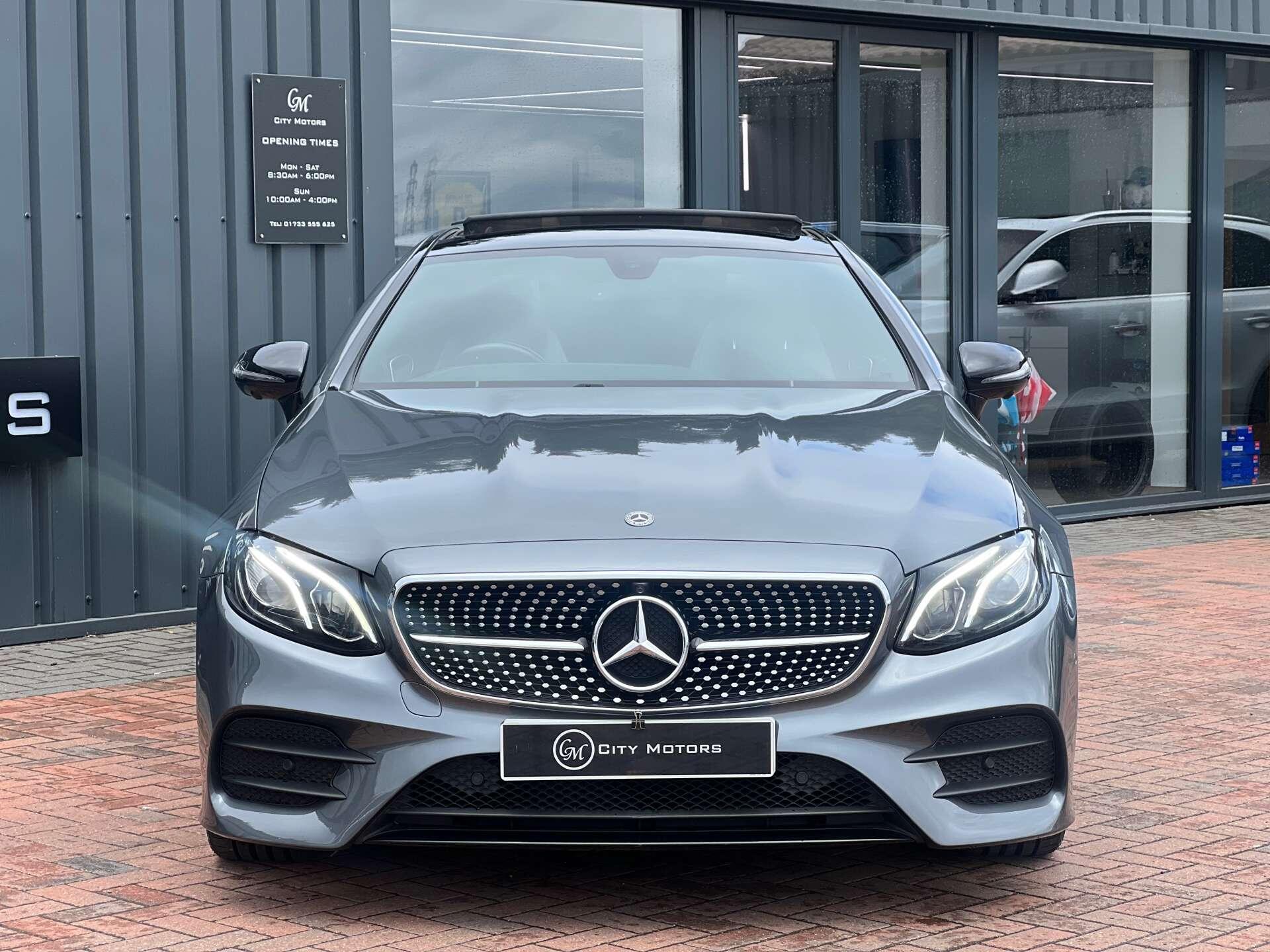 Mercedes-Benz E-Class view 4