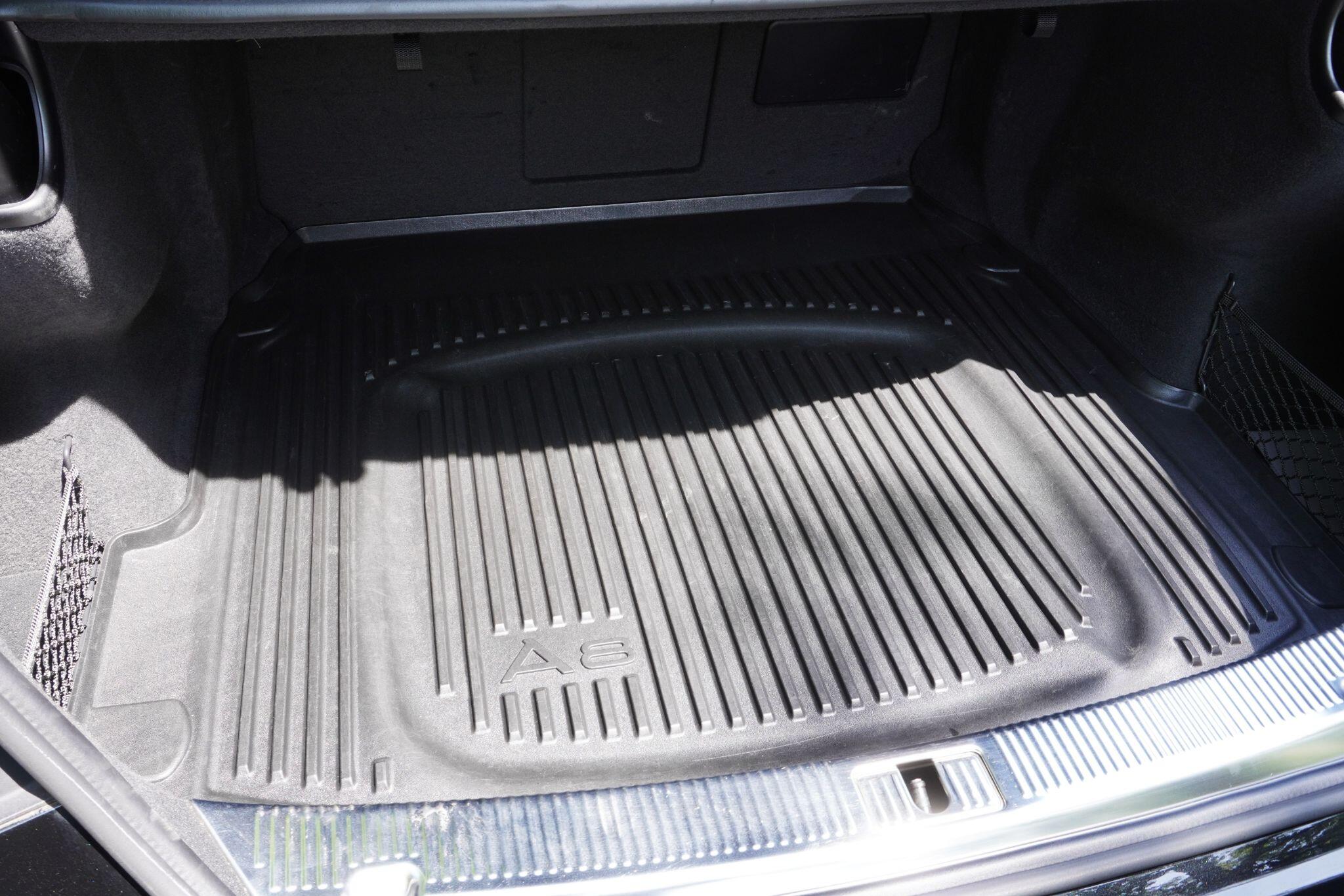 Audi S8 view 85