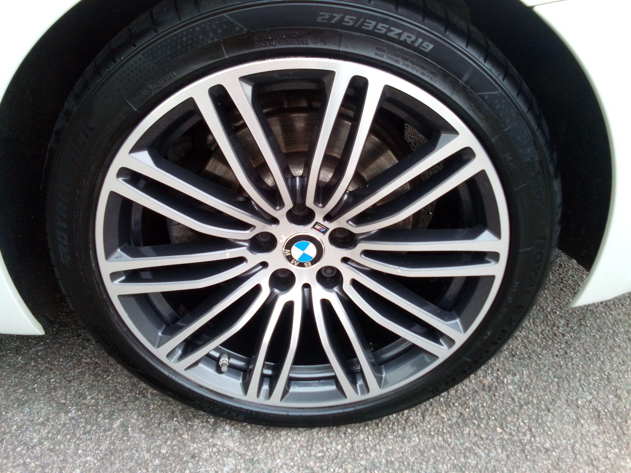 2018 BMW 5 Series 2.0 520d M Sport Touring Auto Euro 6 (s/s) 5dr • 66,553 miles image 11
