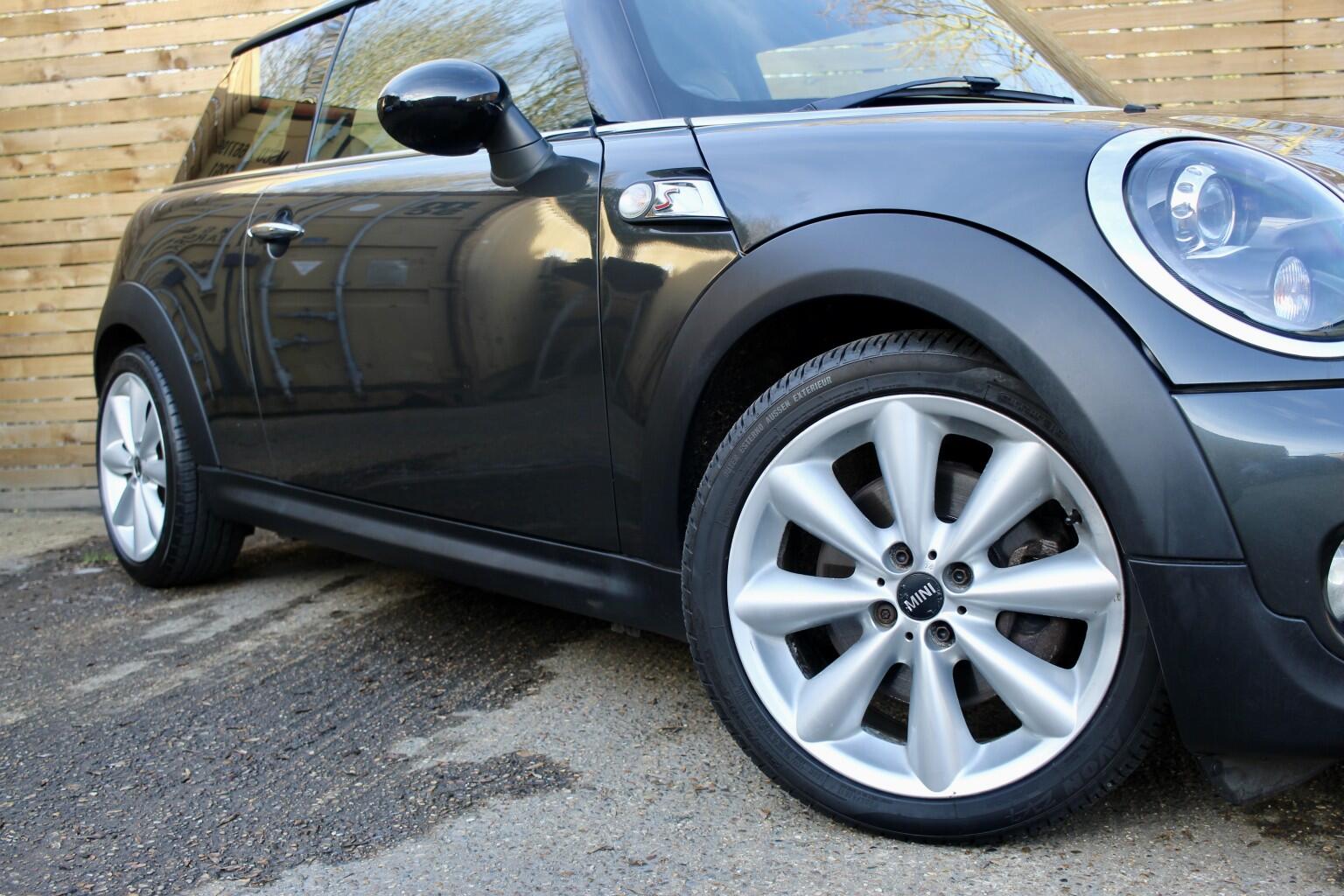 Mini Hatch view 33