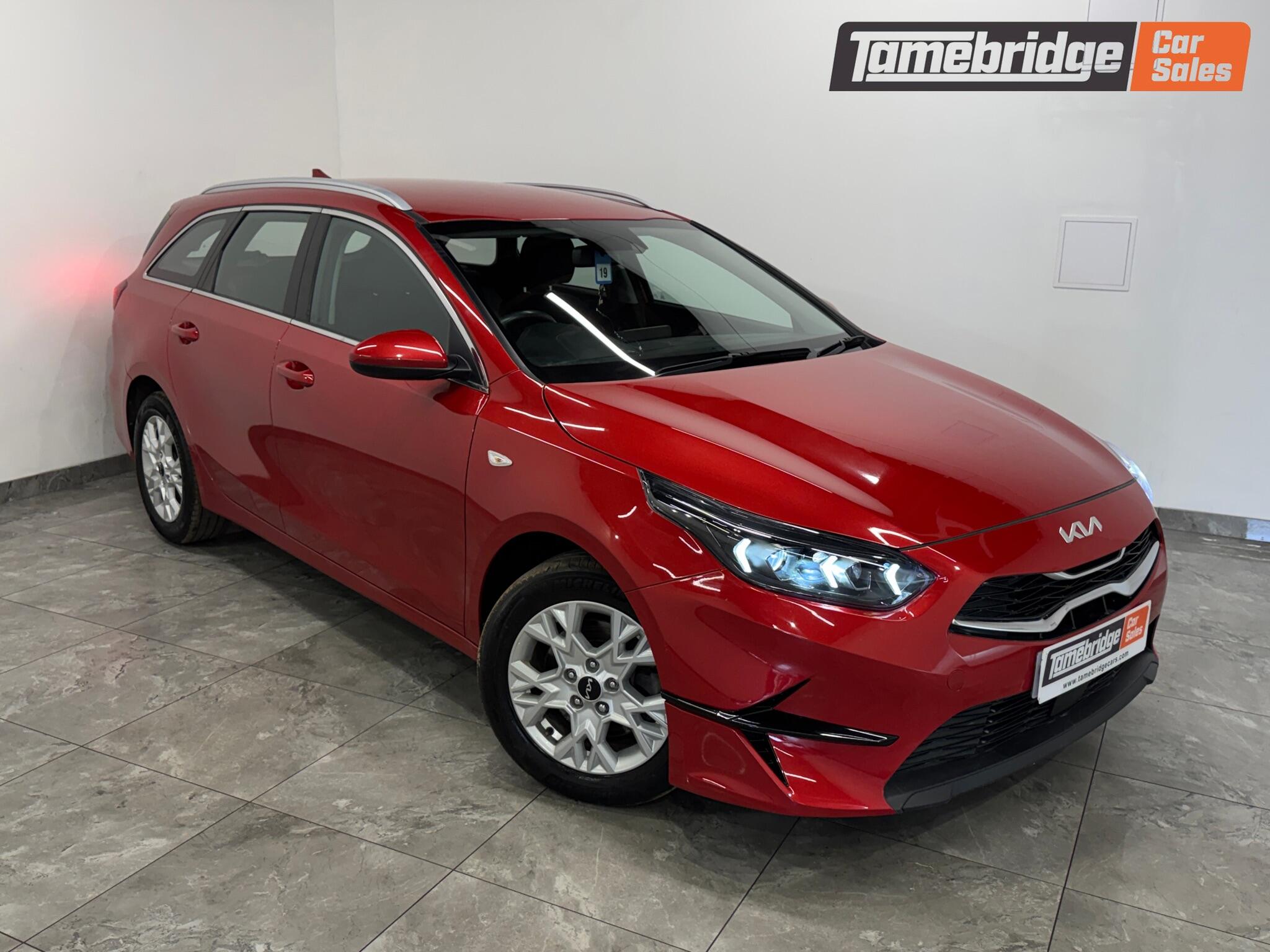 2022 Kia Ceed in Red for sale