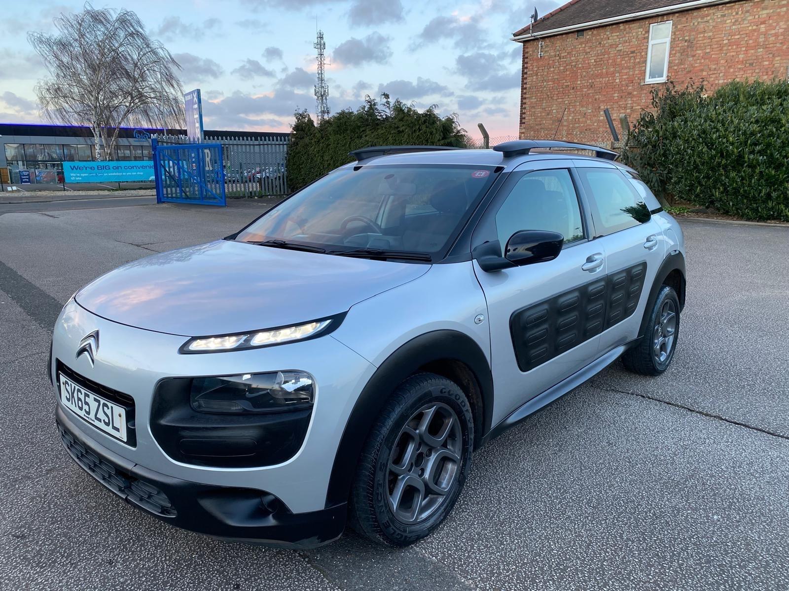 Citroen C4 Cactus view 2