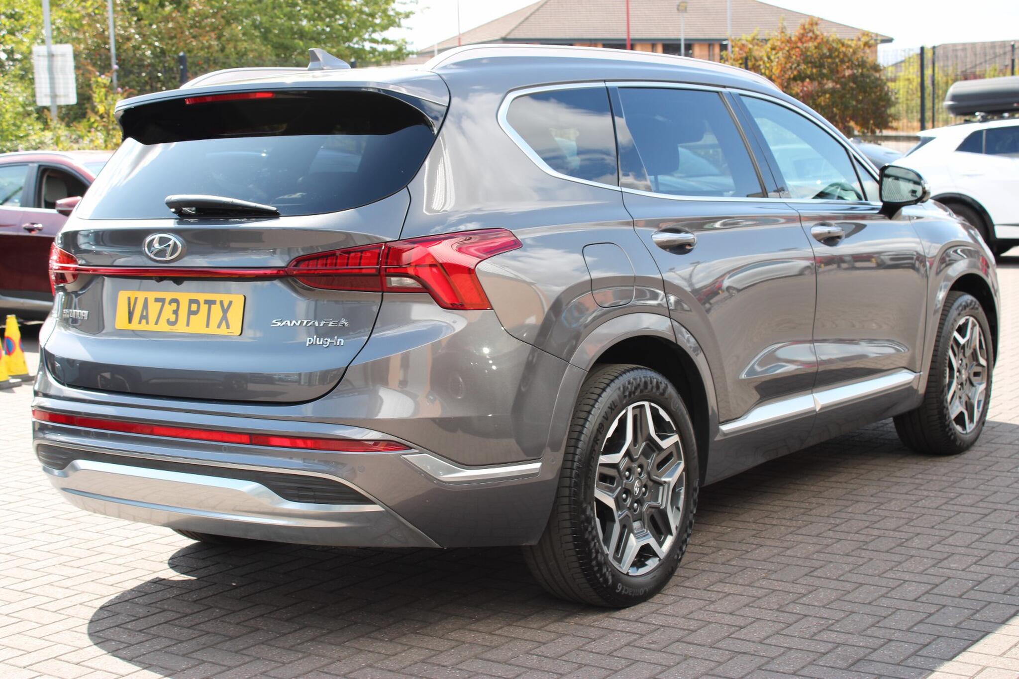 Hyundai Santa Fe view 9