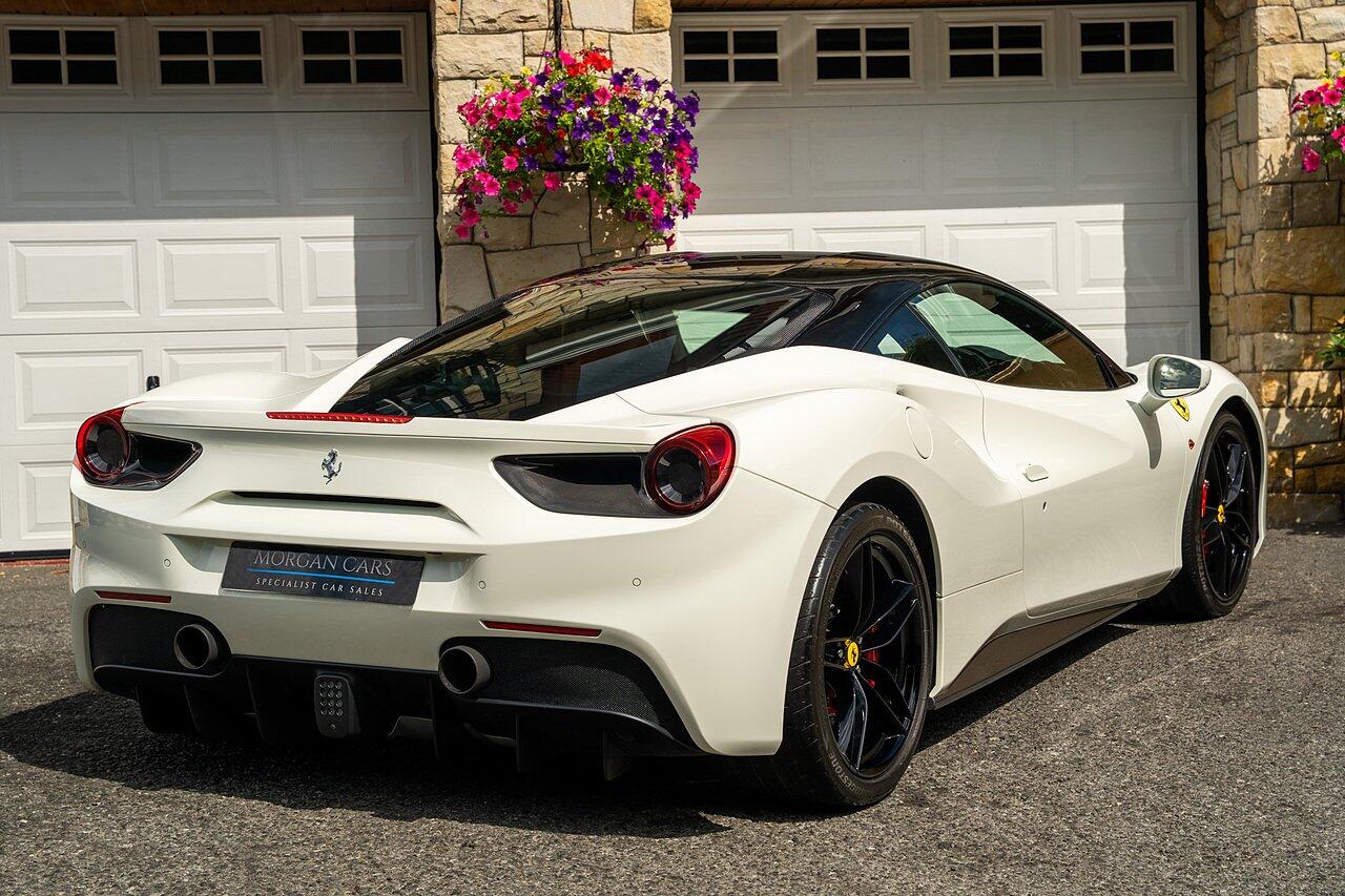 Ferrari 488 view 18