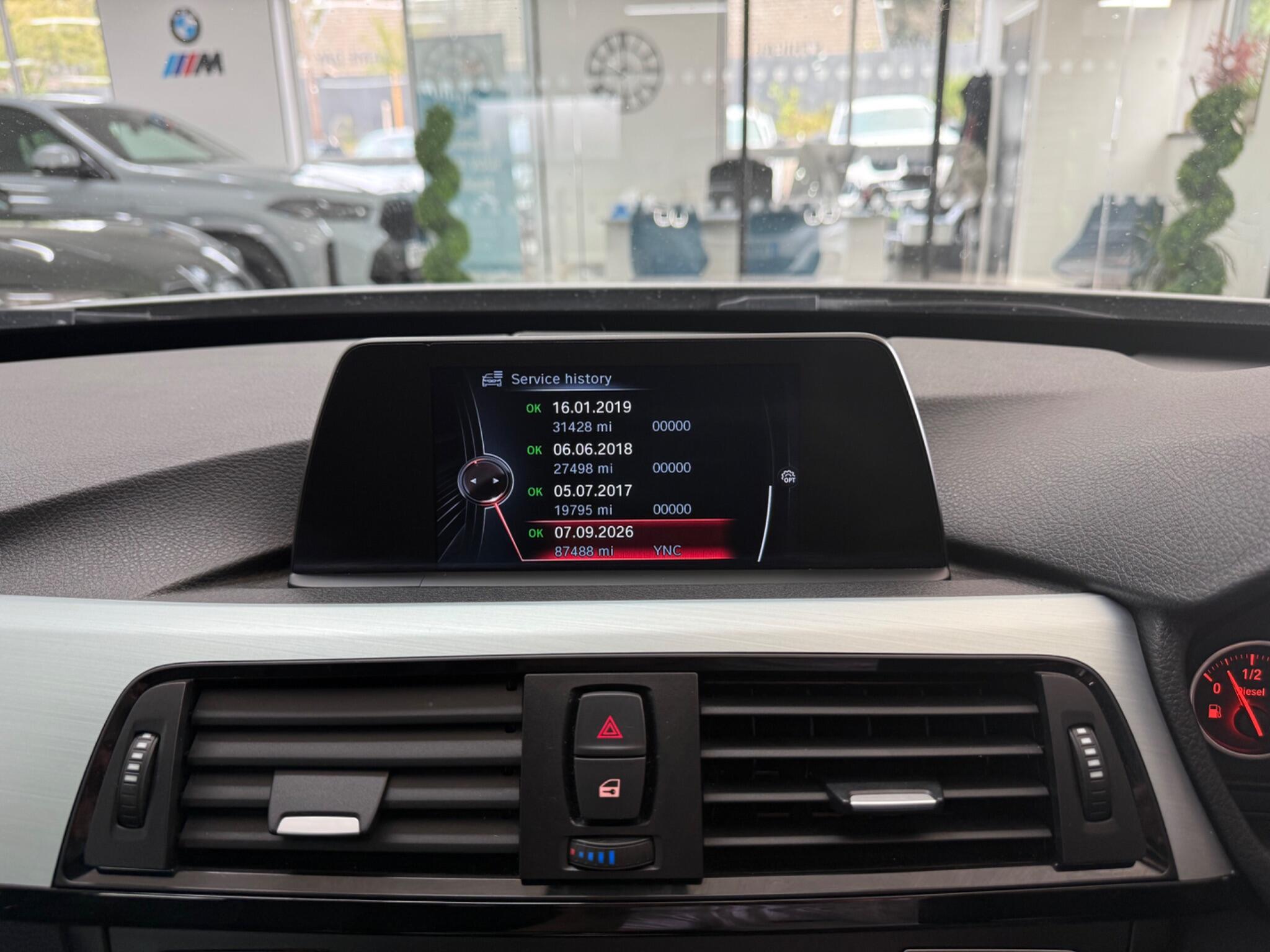 BMW 3 Series view 15