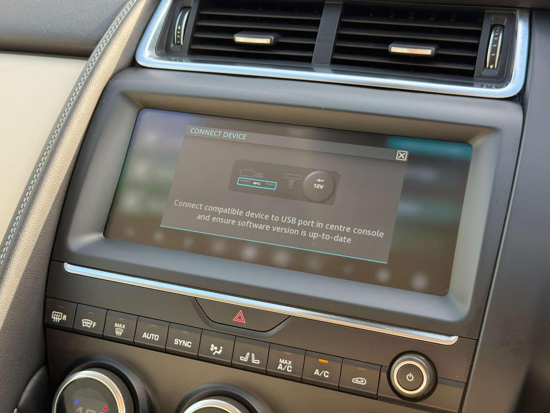 Jaguar E-Pace view 65