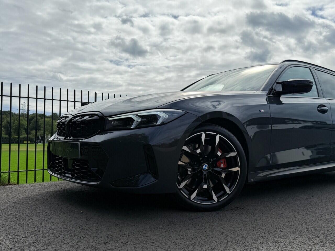 BMW 3 Series view 6